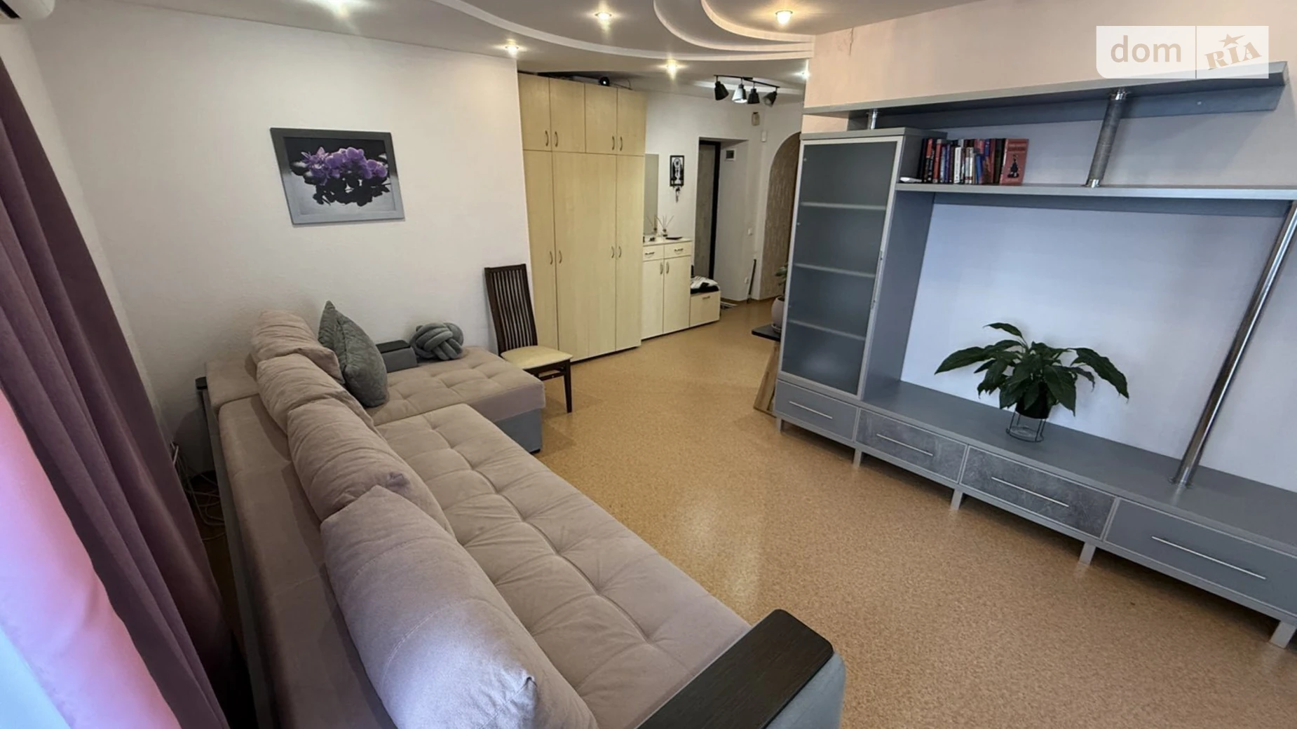 Продается 3-комнатная квартира 68.4 кв. м в Полтаве, цена: 68000 $ - фото 2