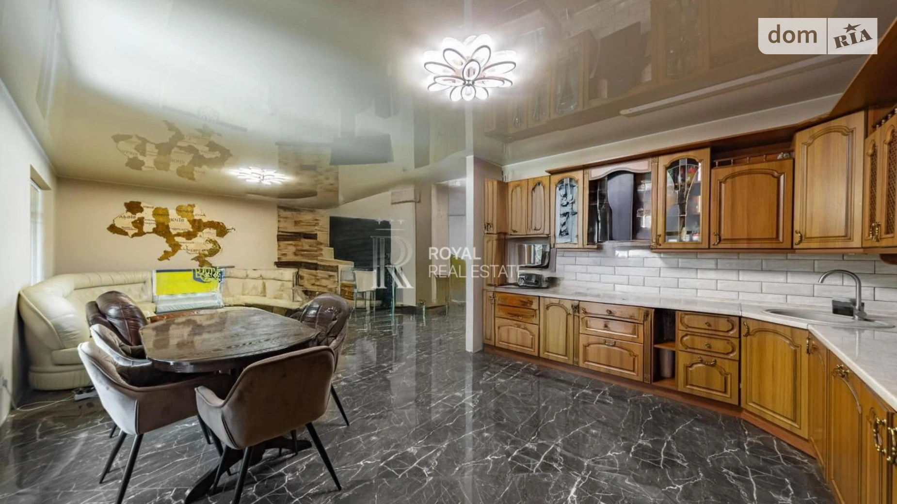 Продается дом на 2 этажа 234 кв. м с гаражом, цена: 205000 $ - фото 2