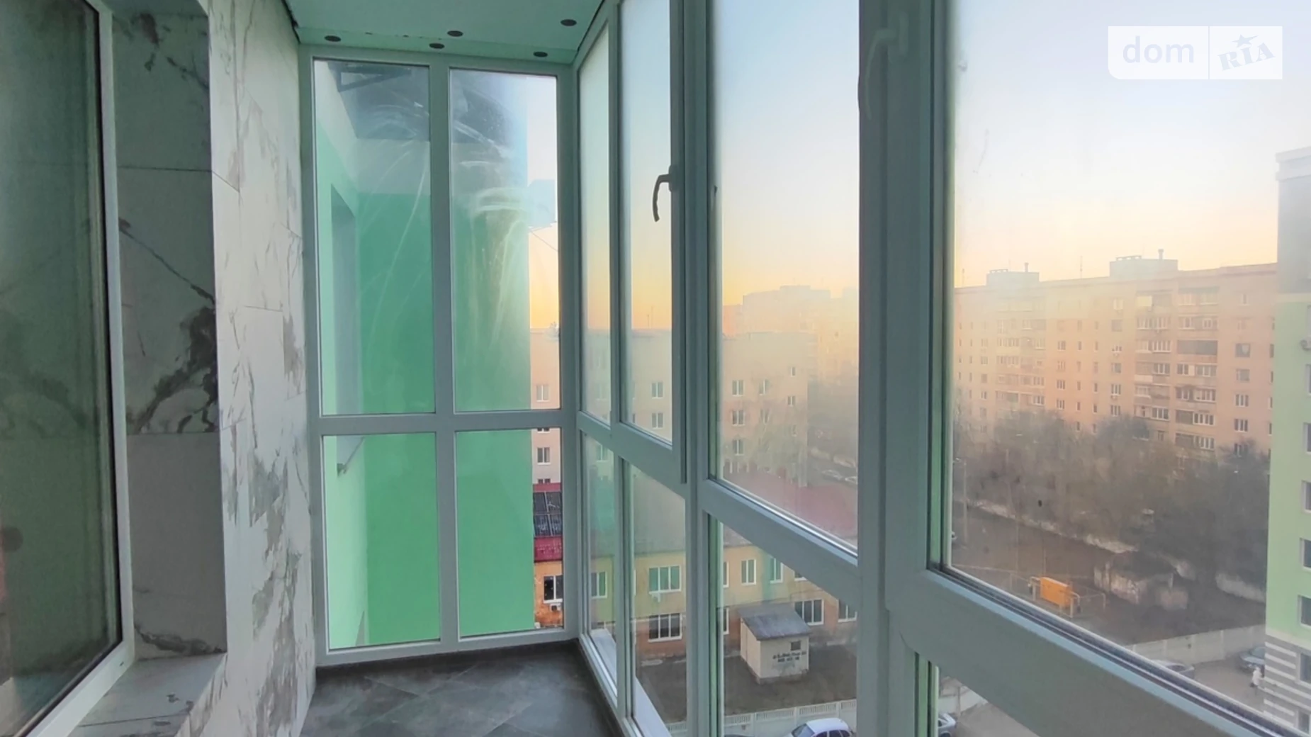 Продается 1-комнатная квартира 56 кв. м в Чернигове, ул. Волковича, 21А - фото 3