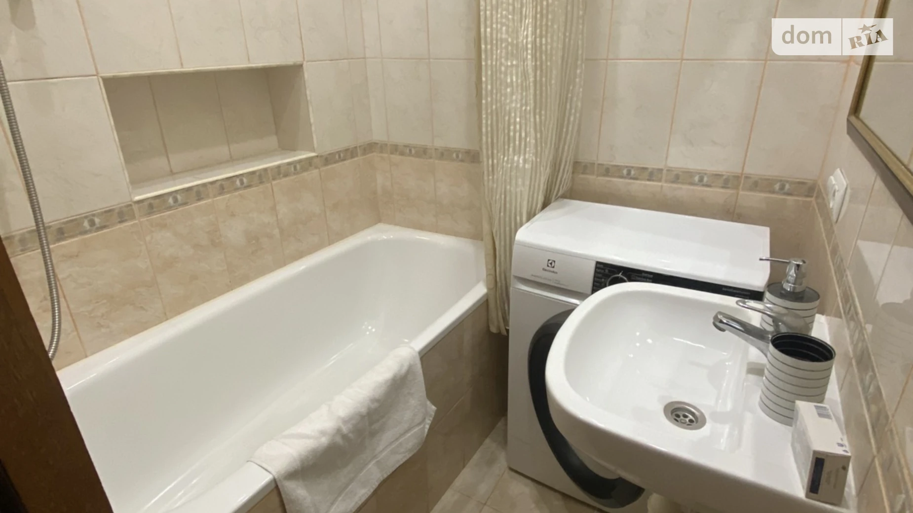 Сдается в аренду 2-комнатная квартира 50 кв. м в Львове, ул. Рогатинцев Братьев - фото 4