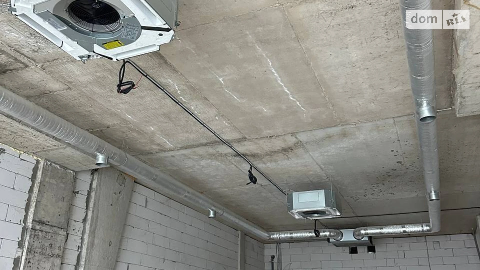 Сдается в аренду офис 202.98 кв. м в бизнес-центре, цена: 2030 $ - фото 5