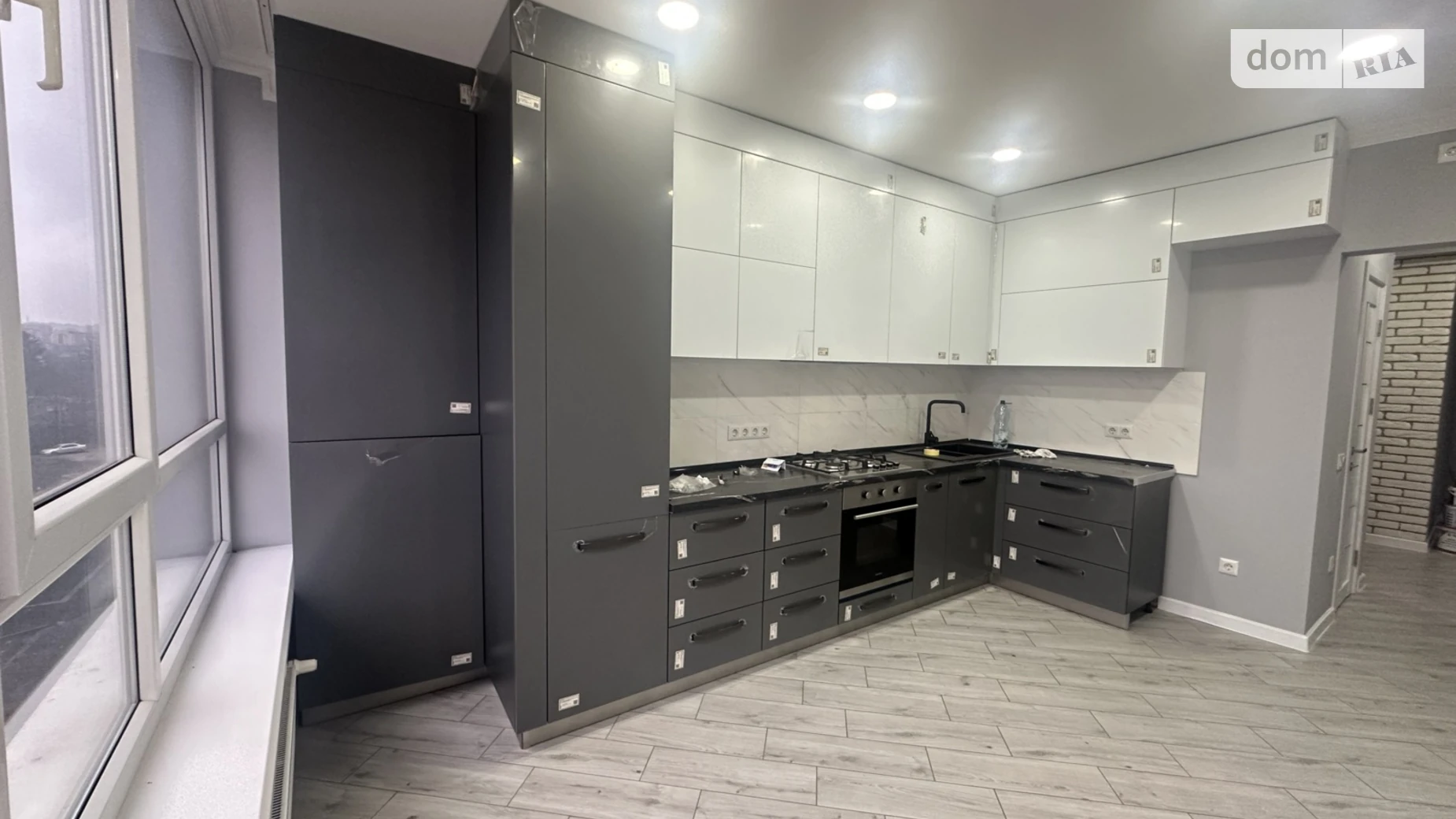 Продается 2-комнатная квартира 67 кв. м в Черновцах, ул. Владимира Великого(Герцена), 93 - фото 2