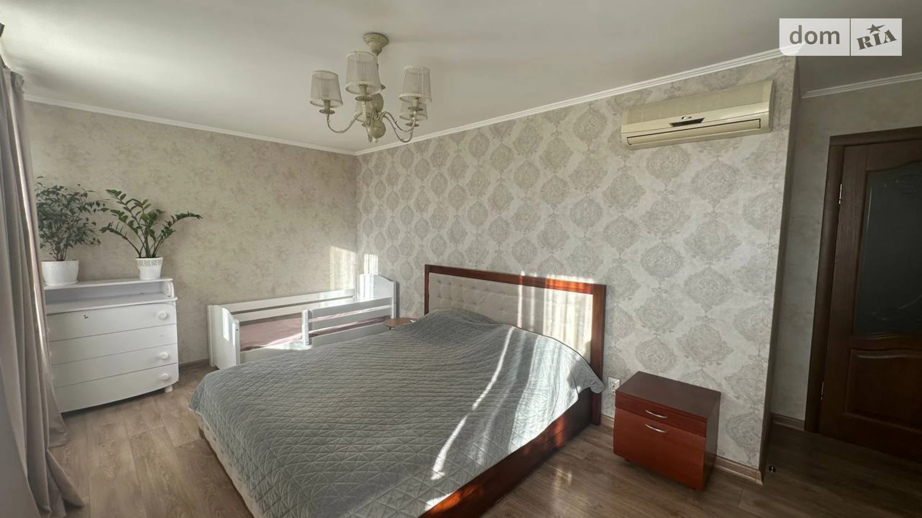 Продается 2-комнатная квартира 70.7 кв. м в Ровно, ул. Соборная - фото 3