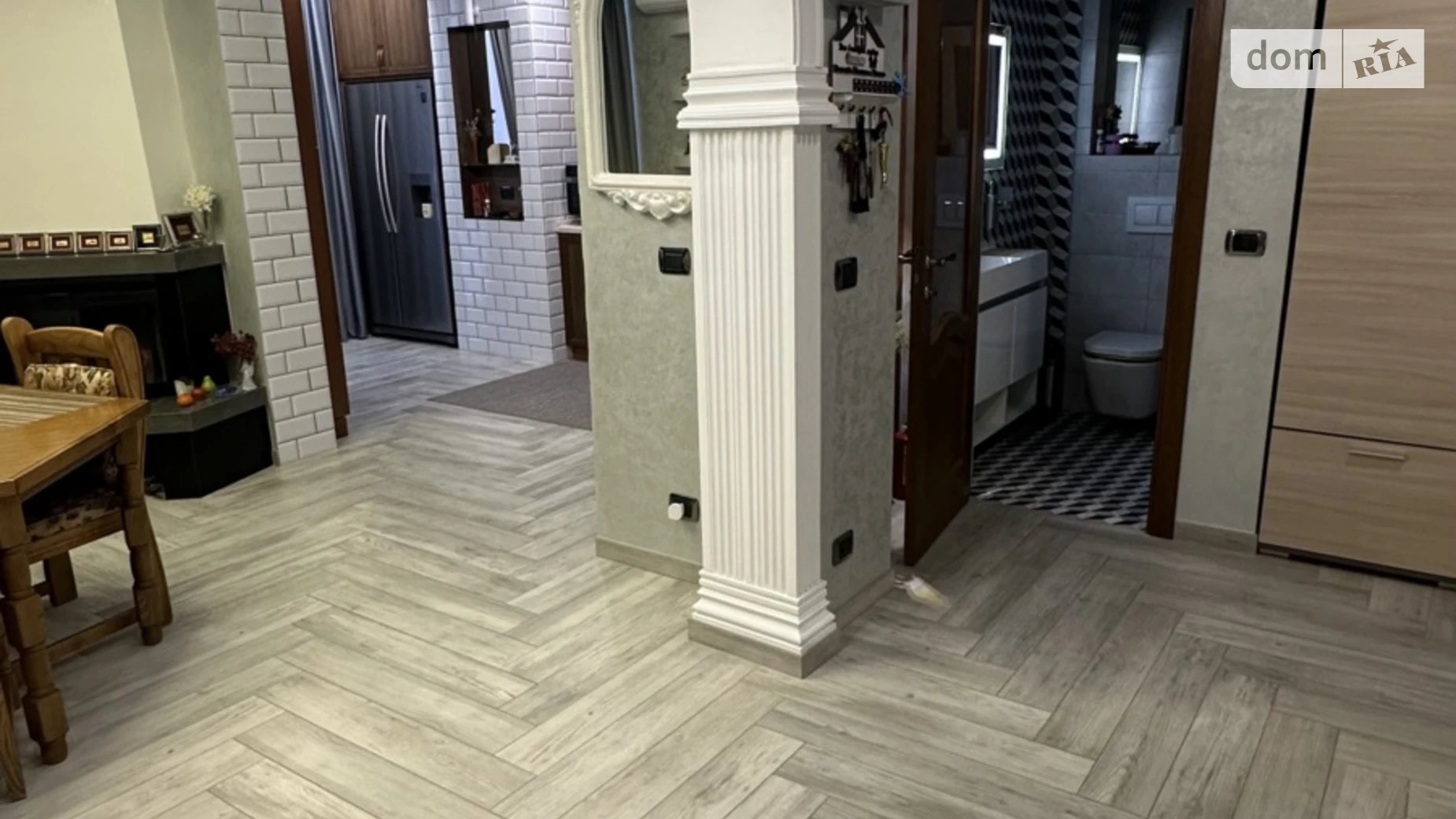 Продается 4-комнатная квартира 110.2 кв. м в Черновцах, ул. Немировская, 1А - фото 4