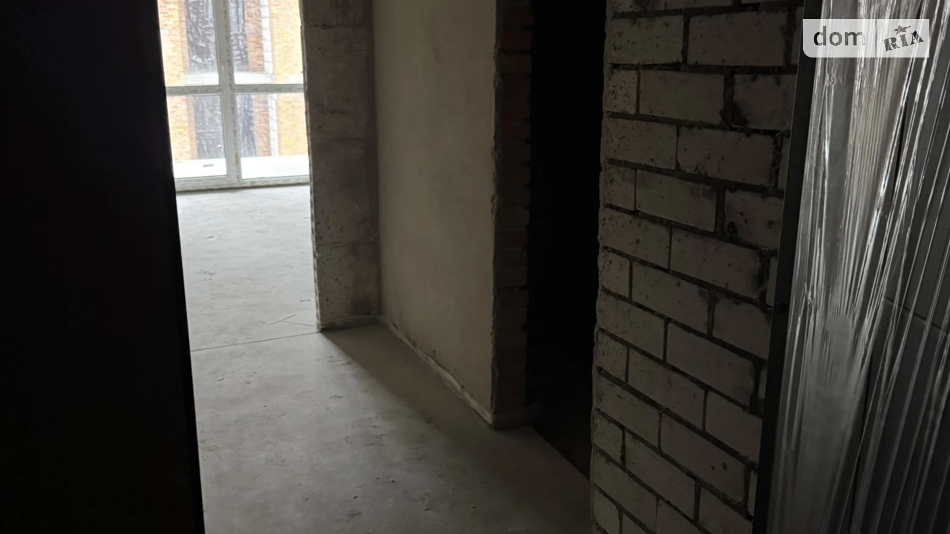 Продается 1-комнатная квартира 20.06 кв. м в Гостомеле, цена: 20060 $ - фото 2