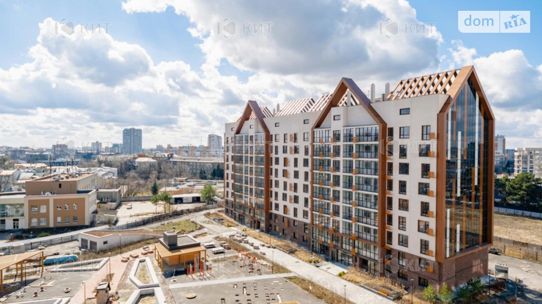 Продается 2-комнатная квартира 103 кв. м в Харькове, ул. Динамовская, 15А - фото 2