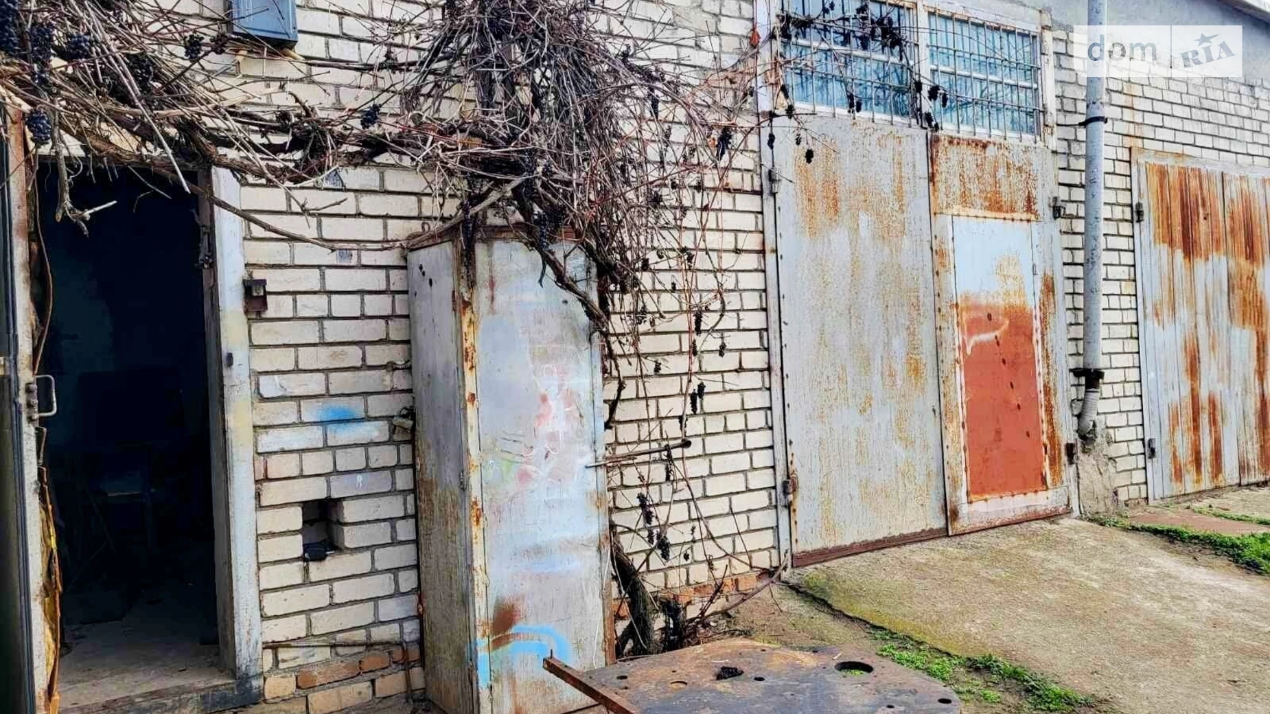 Продається місце в гаражному кооперативі універсальний на 300 кв. м, цена: 16000 $ - фото 2