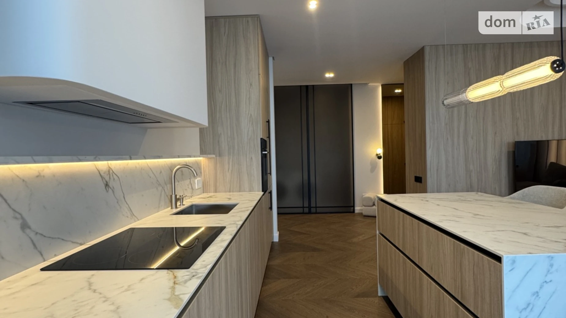 Продается 3-комнатная квартира 130 кв. м в Ужгороде, ул. Легоцкого, 80 - фото 2