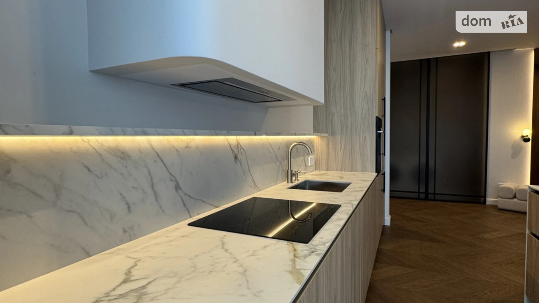 Продается 3-комнатная квартира 130 кв. м в Ужгороде, ул. Легоцкого, 80 - фото 3