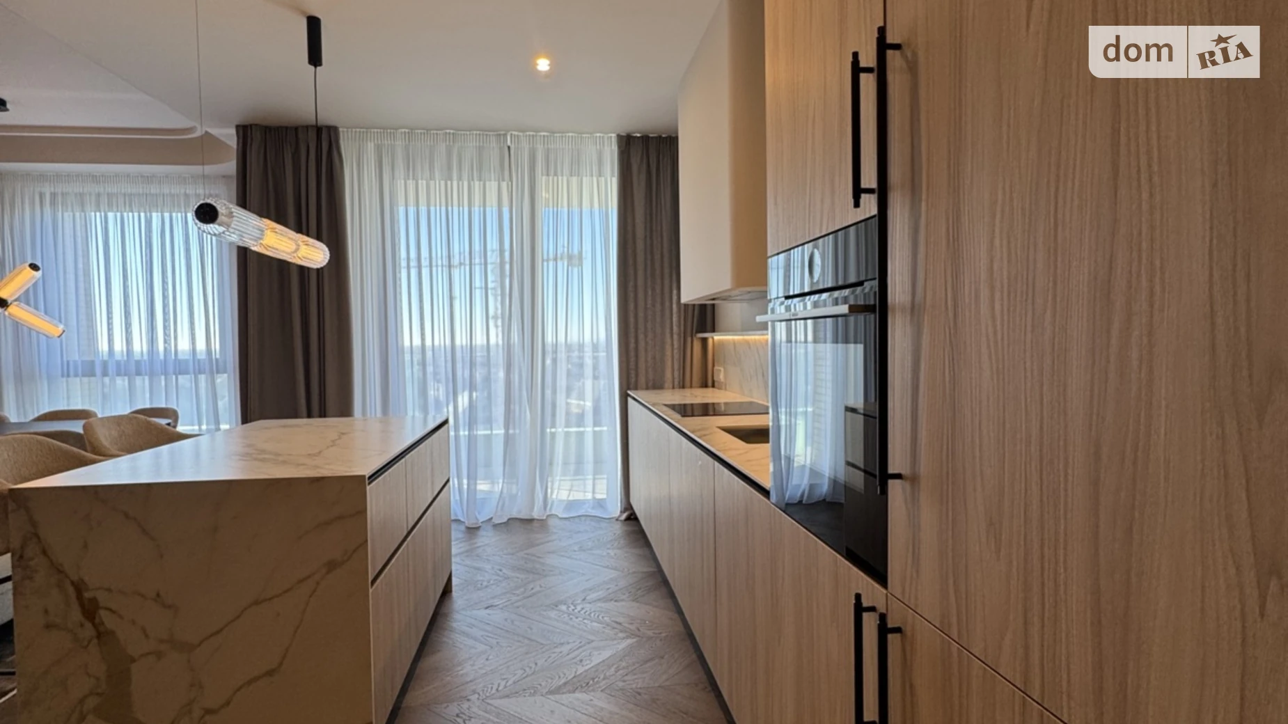 Продается 3-комнатная квартира 130 кв. м в Ужгороде, ул. Легоцкого, 80 - фото 4