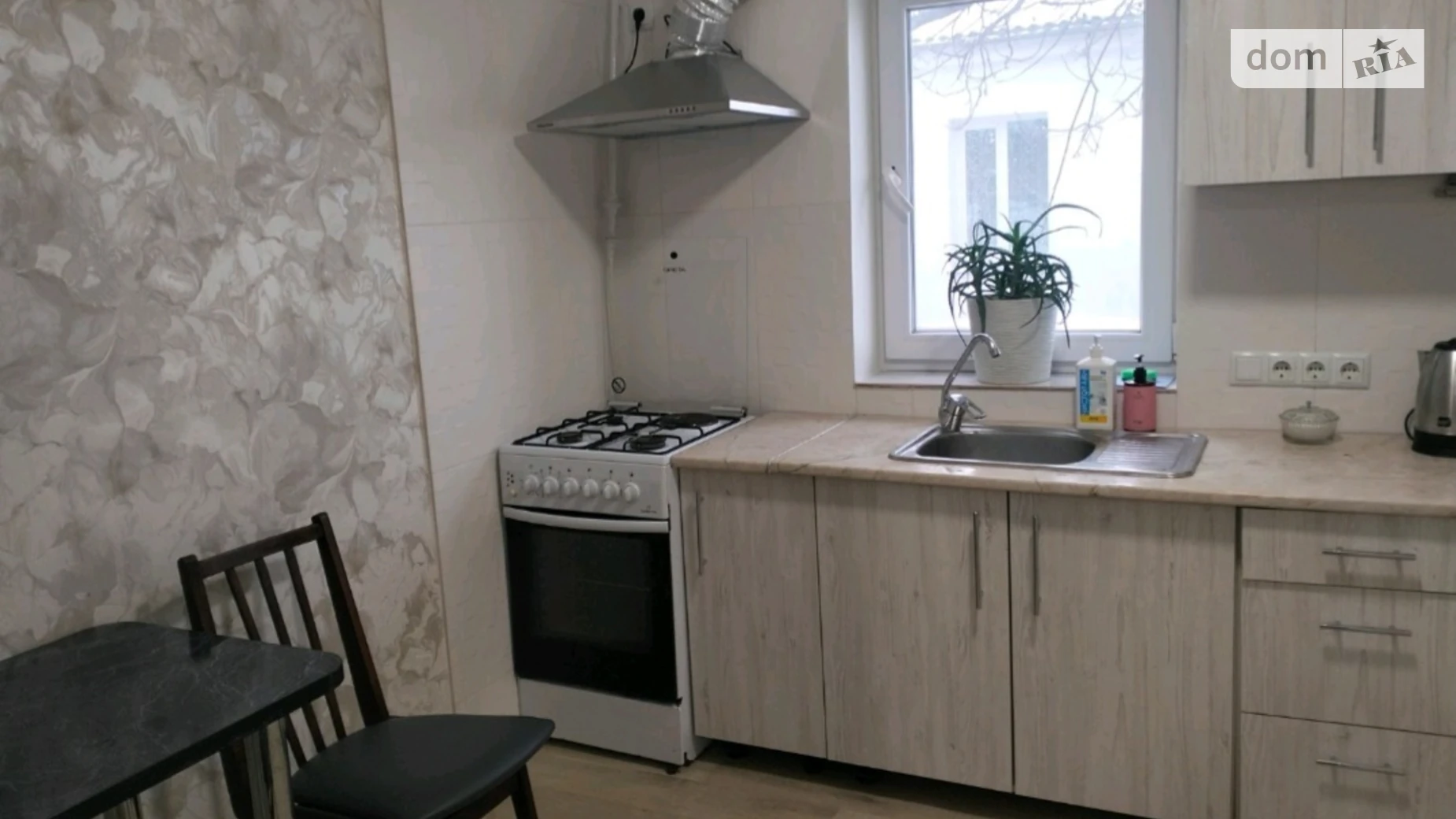 Сдается в оренду частина будинку з гаражем, цена: 1500 грн - фото 3