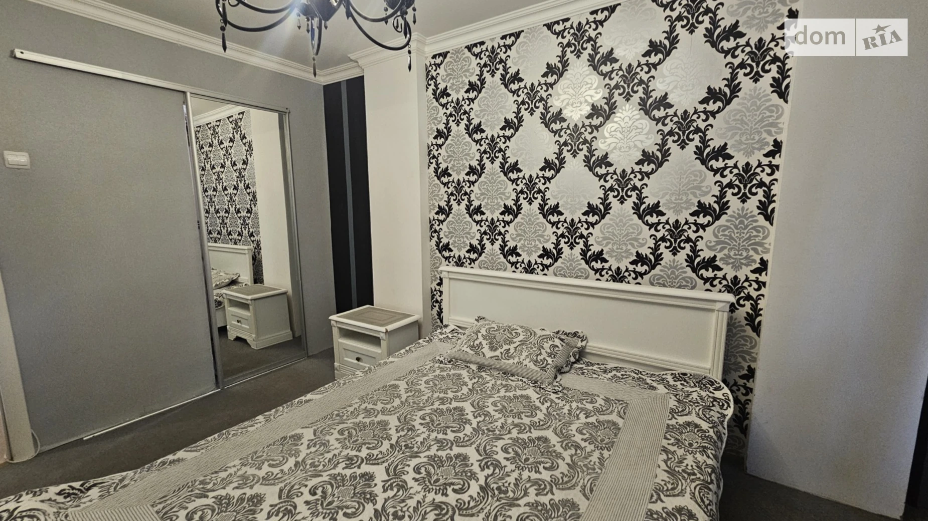 Продается 2-комнатная квартира 48.3 кв. м в Ужгороде, просп. Свободы - фото 2