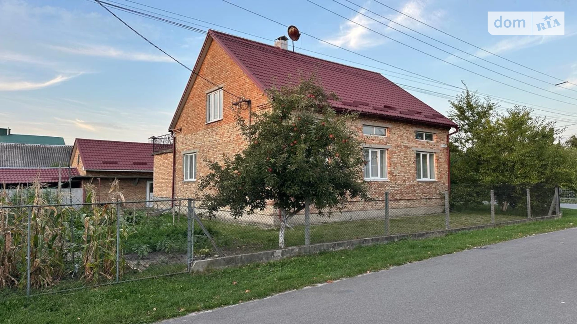 Продается дом на 2 этажа 207.9 кв. м с баней/сауной, цена: 110000 $ - фото 3