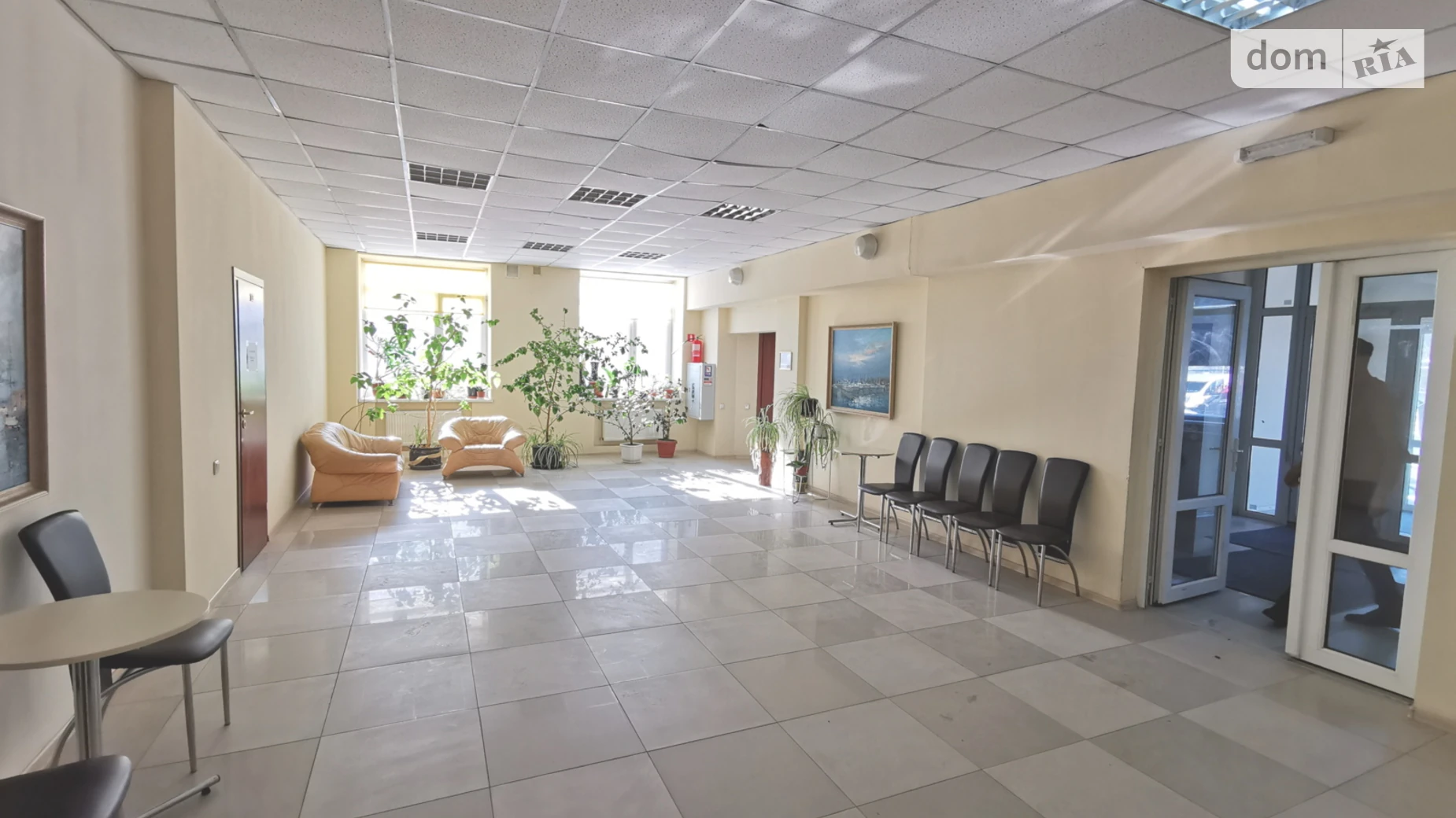 Сдается в аренду офис 18 кв. м в бизнес-центре, цена: 2880 грн - фото 5