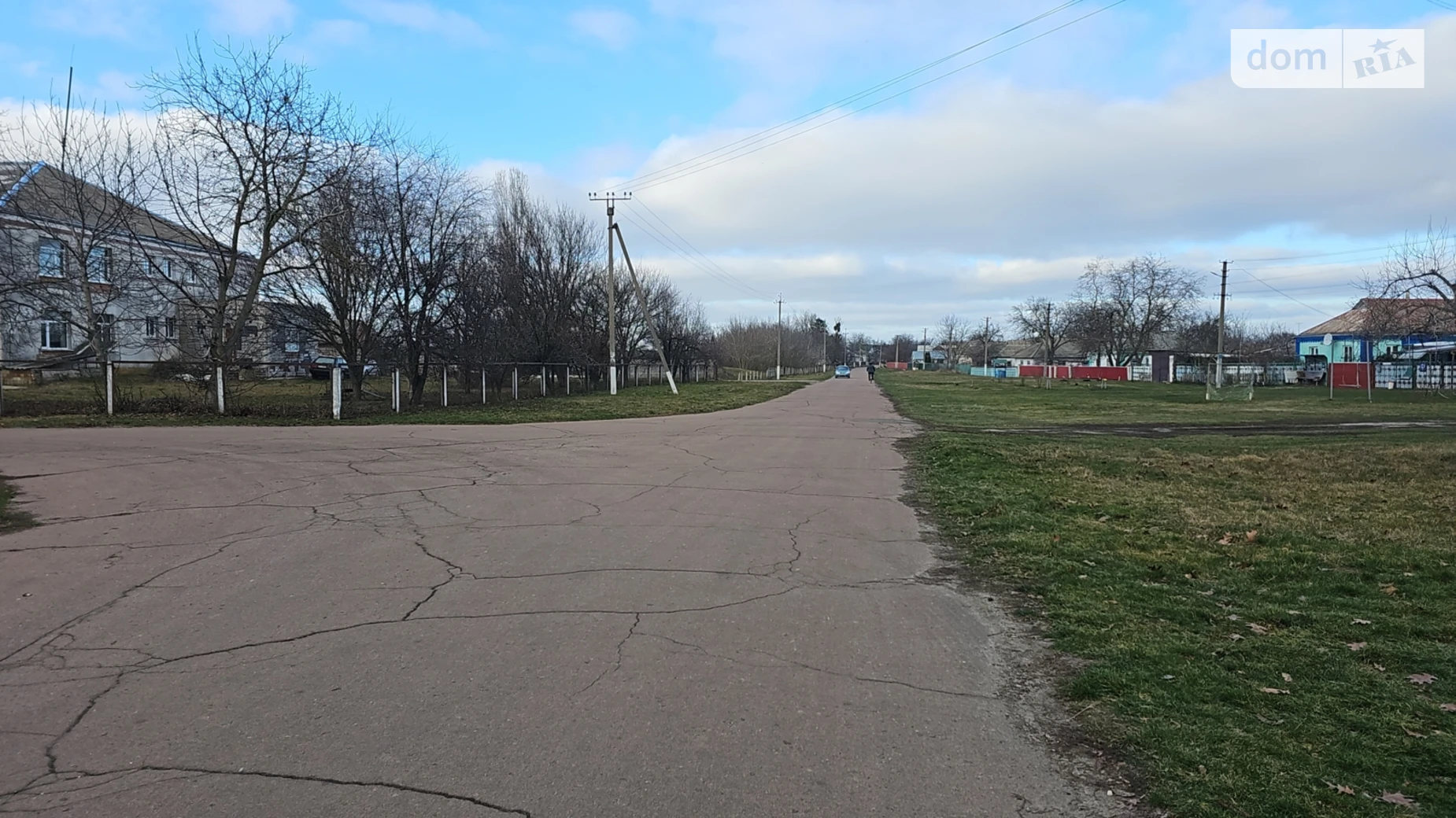 Продается дом на 3 этажа 200 кв. м с гаражом, цена: 150000 $ - фото 4