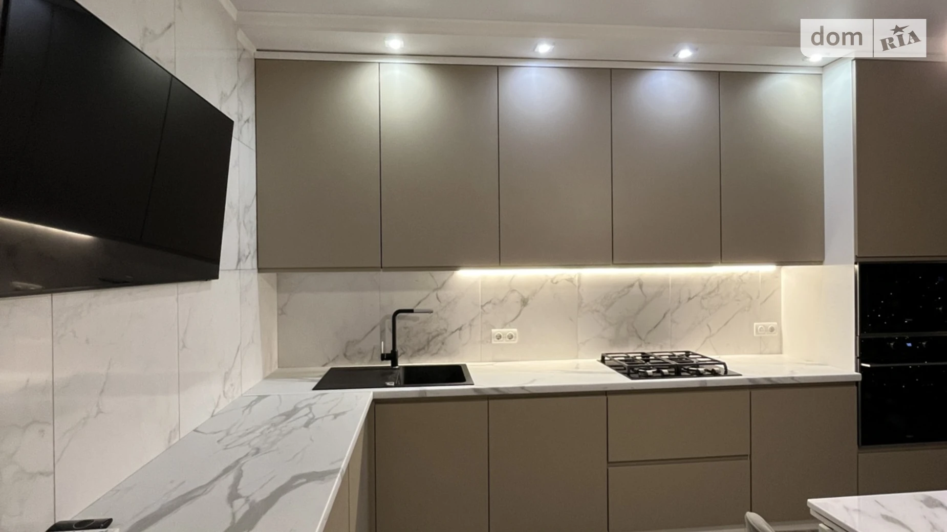 Продается 1-комнатная квартира 48 кв. м в Виннице, цена: 92000 $ - фото 2