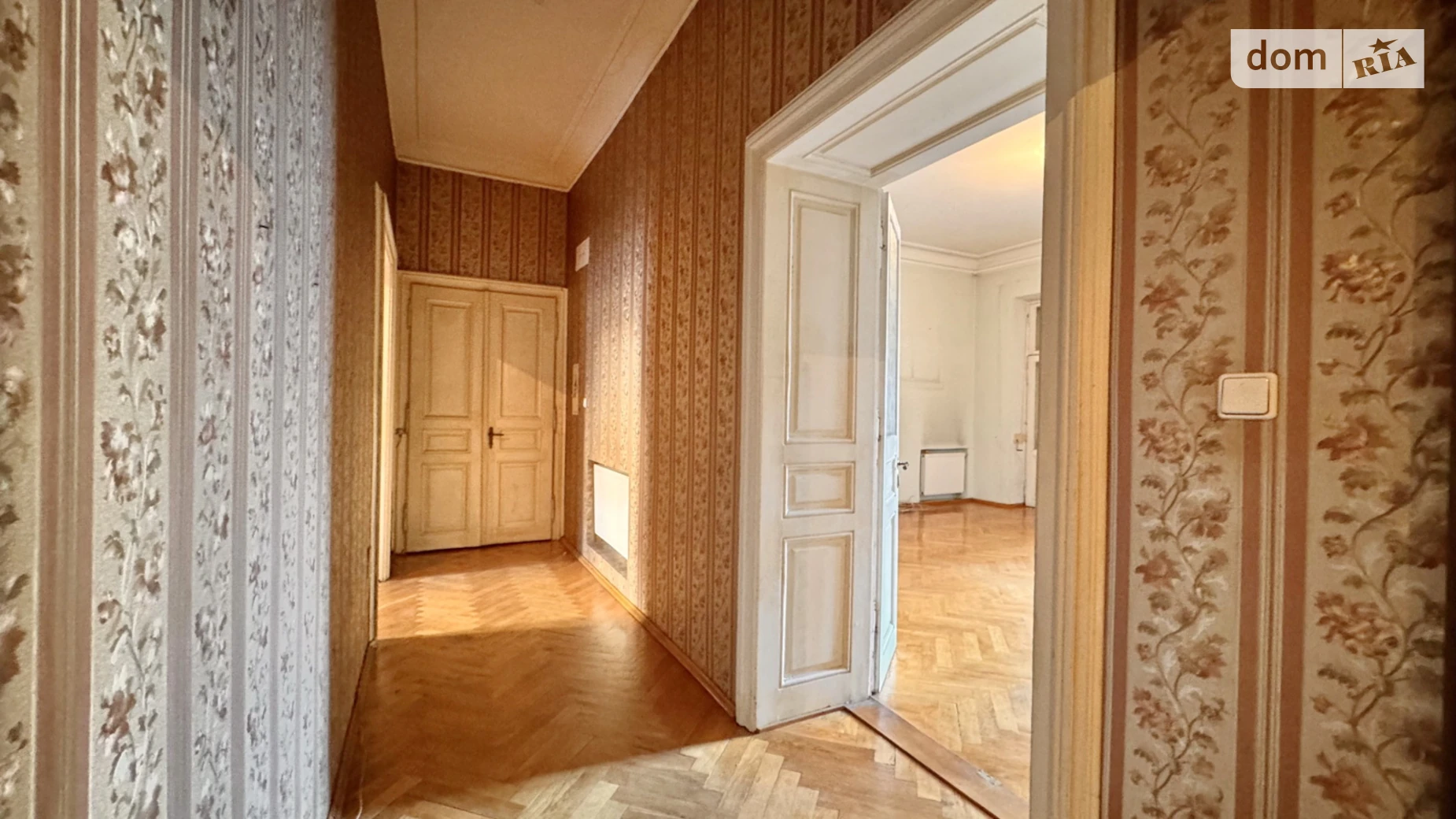 Продается 4-комнатная квартира 157.1 кв. м в Львове, ул. Дорошенко Петра, 50 - фото 3