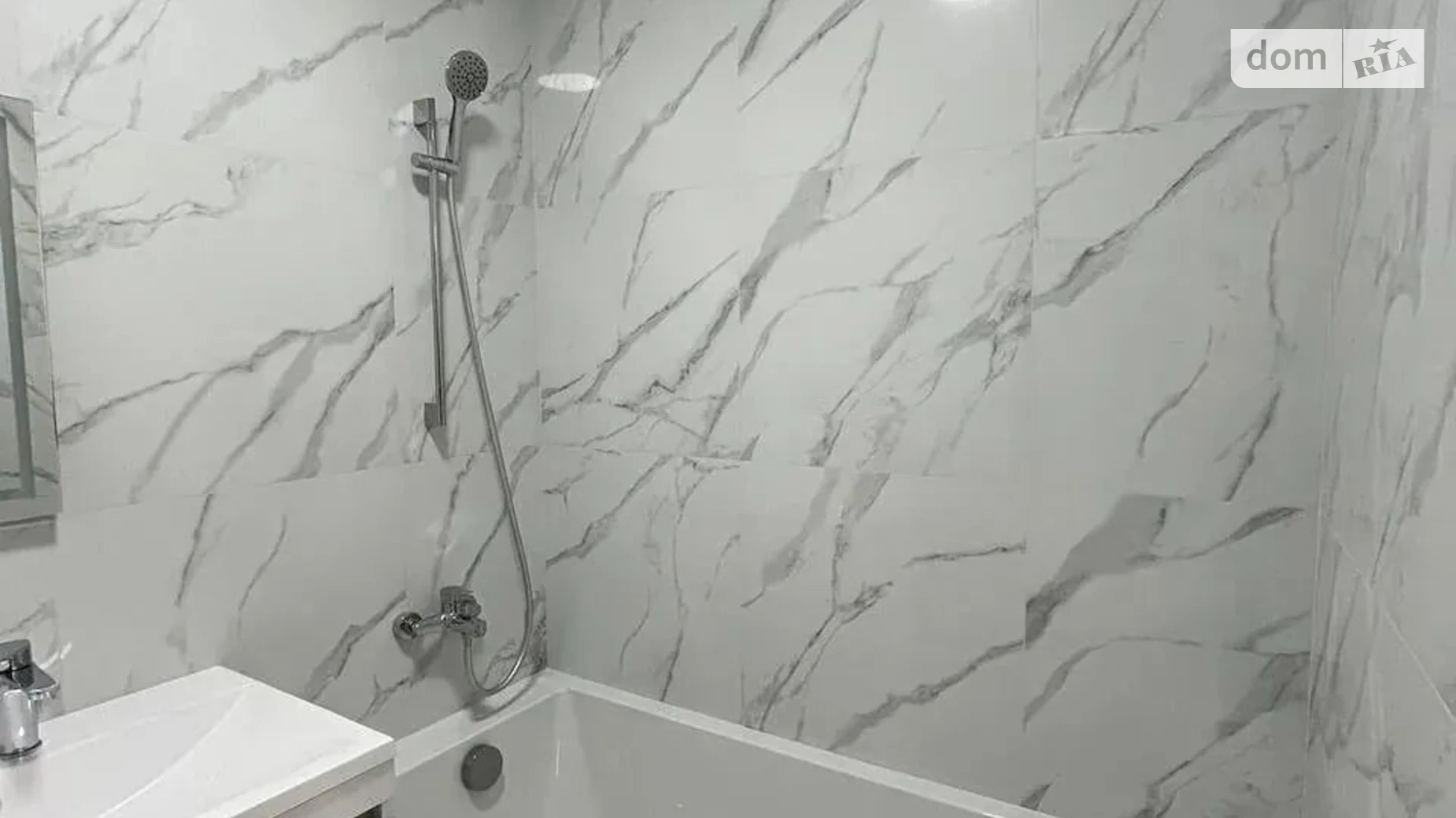 Продается 2-комнатная квартира 64 кв. м в Ивано-Франковске, ул. Микитинецкая, 2А - фото 5