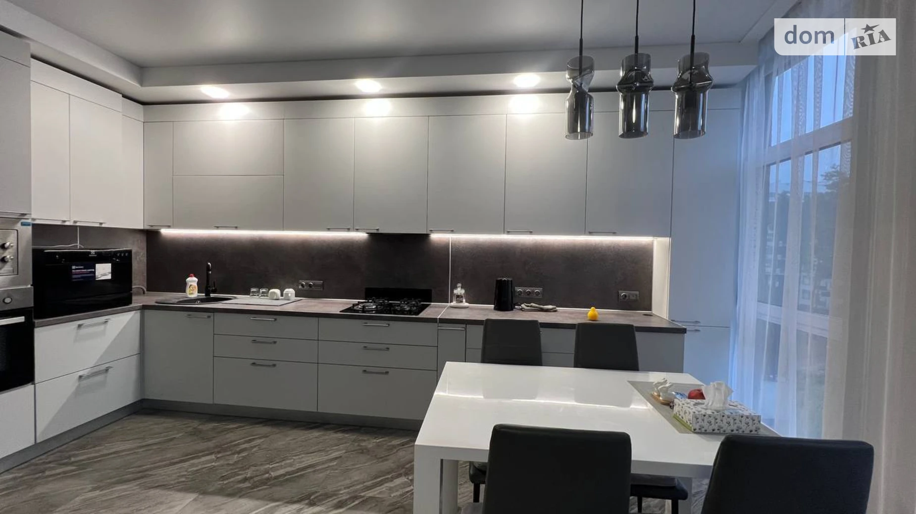 Продается 2-комнатная квартира 67.5 кв. м в Гостомеле, цена: 105000 $ - фото 3