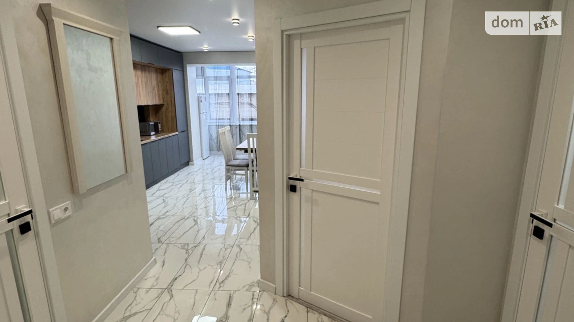 Сдается в аренду 1-комнатная квартира 44.3 кв. м в Ивано-Франковске, ул. Высочана Семена, 18 корпус 20 - фото 4