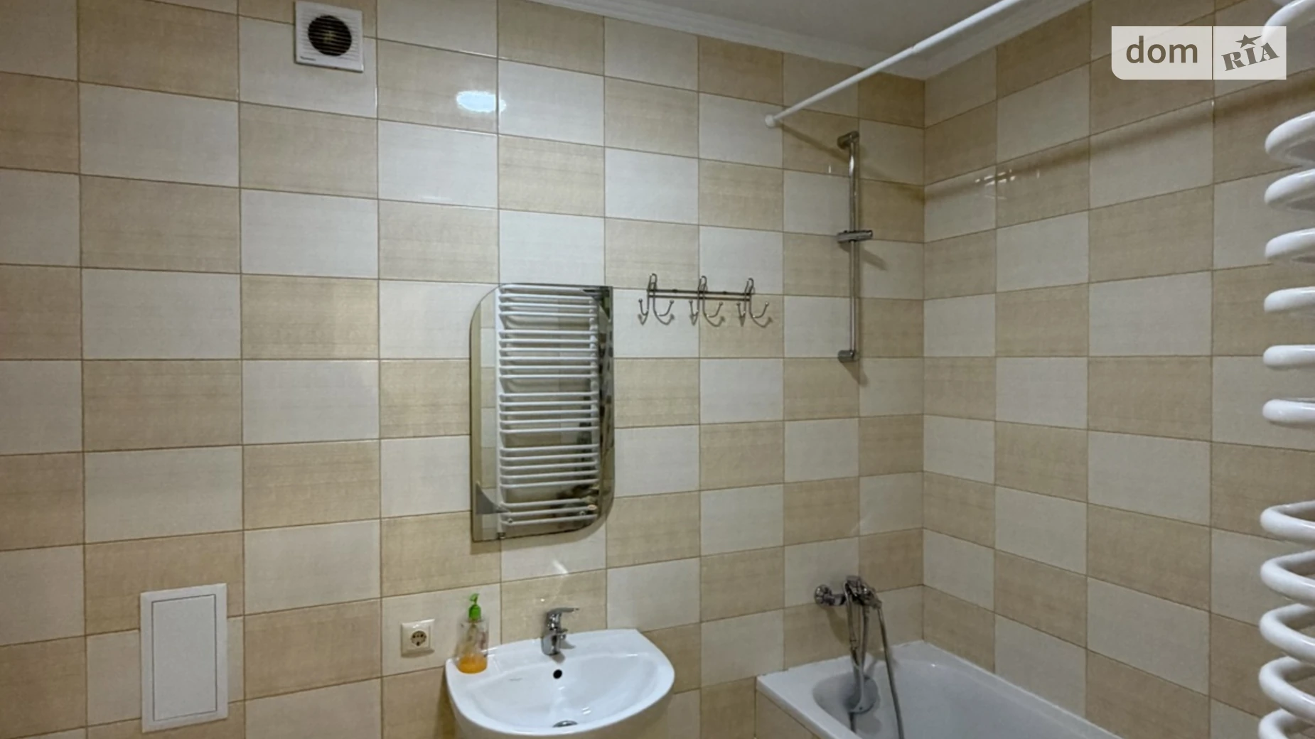 Сдается в аренду 1-комнатная квартира 48 кв. м в Ивано-Франковске, ул. Ленкавского, 4А - фото 3