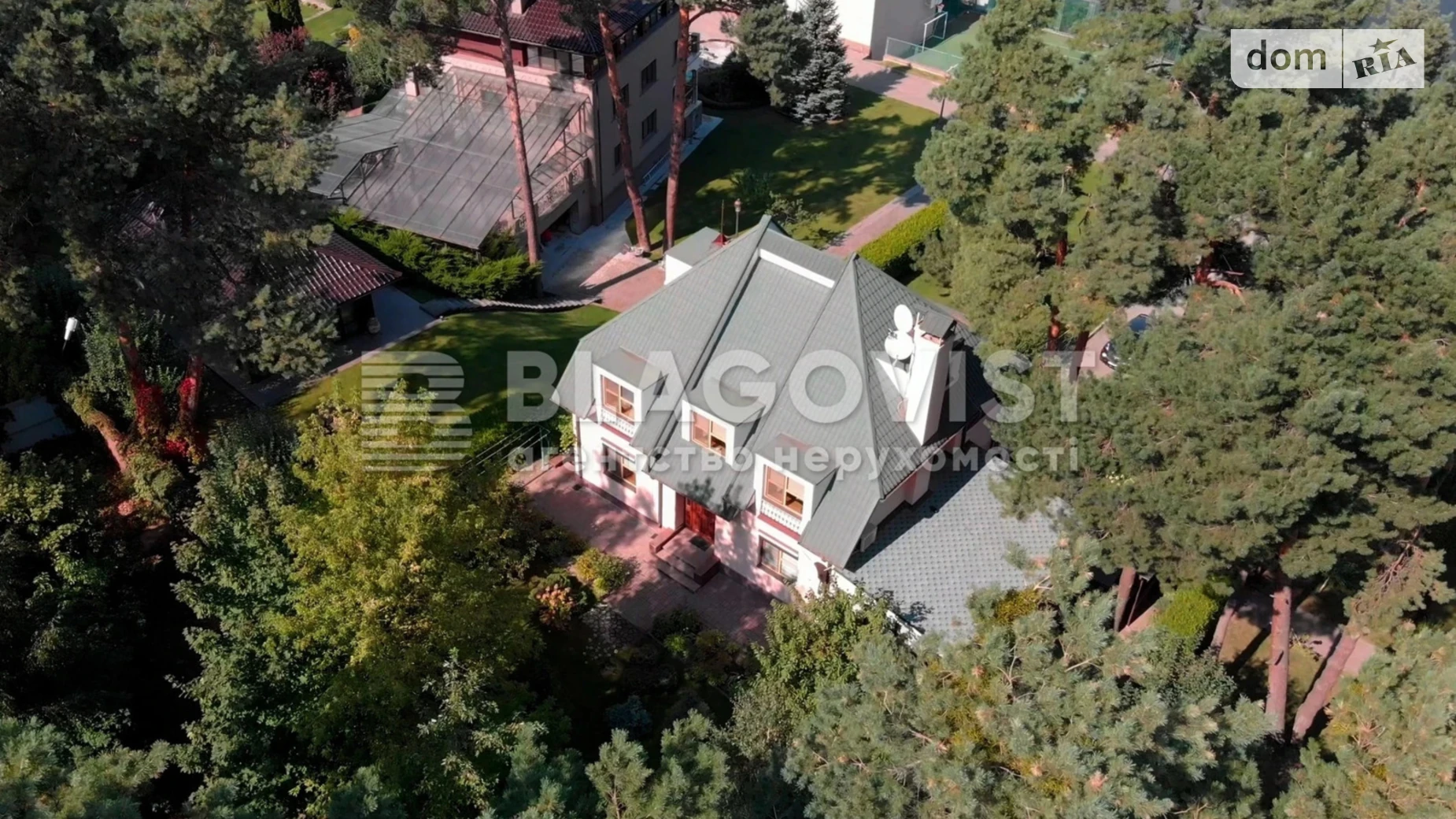 Продается дом на 3 этажа 360 кв. м с мансардой, цена: 550000 $ - фото 2