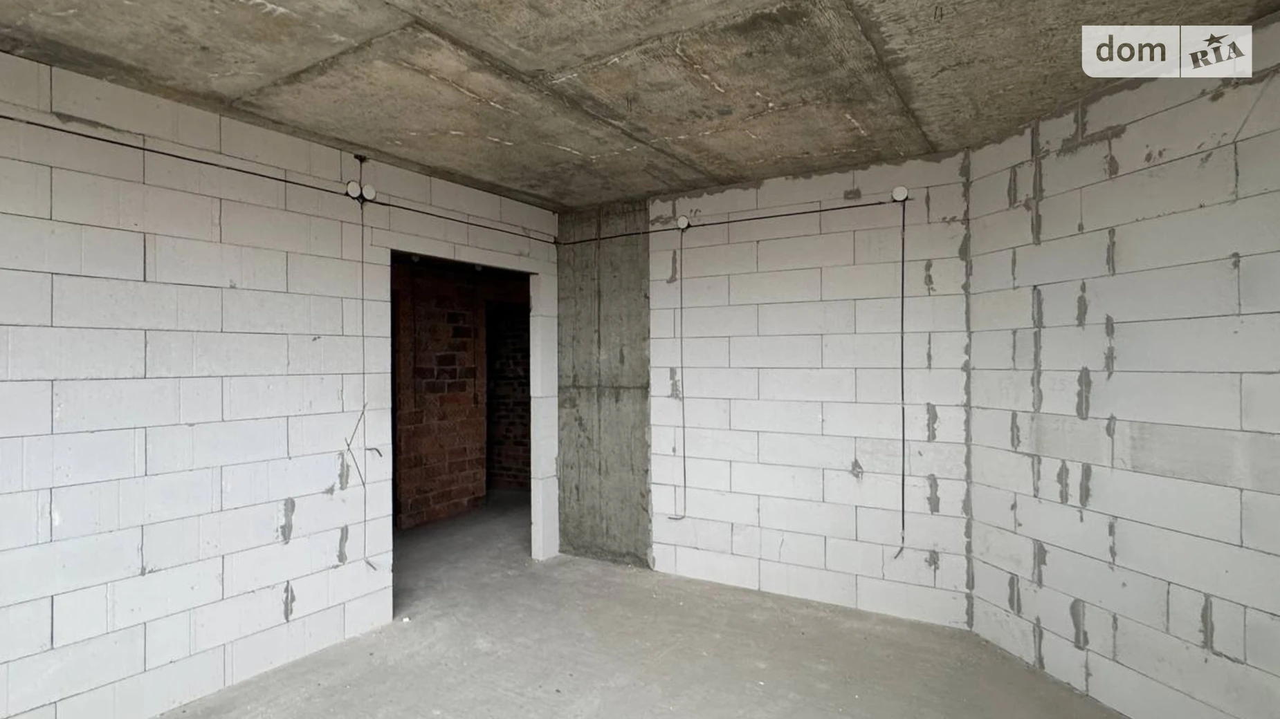 Продается 2-комнатная квартира 69.7 кв. м в, цена: 57000 $ - фото 2