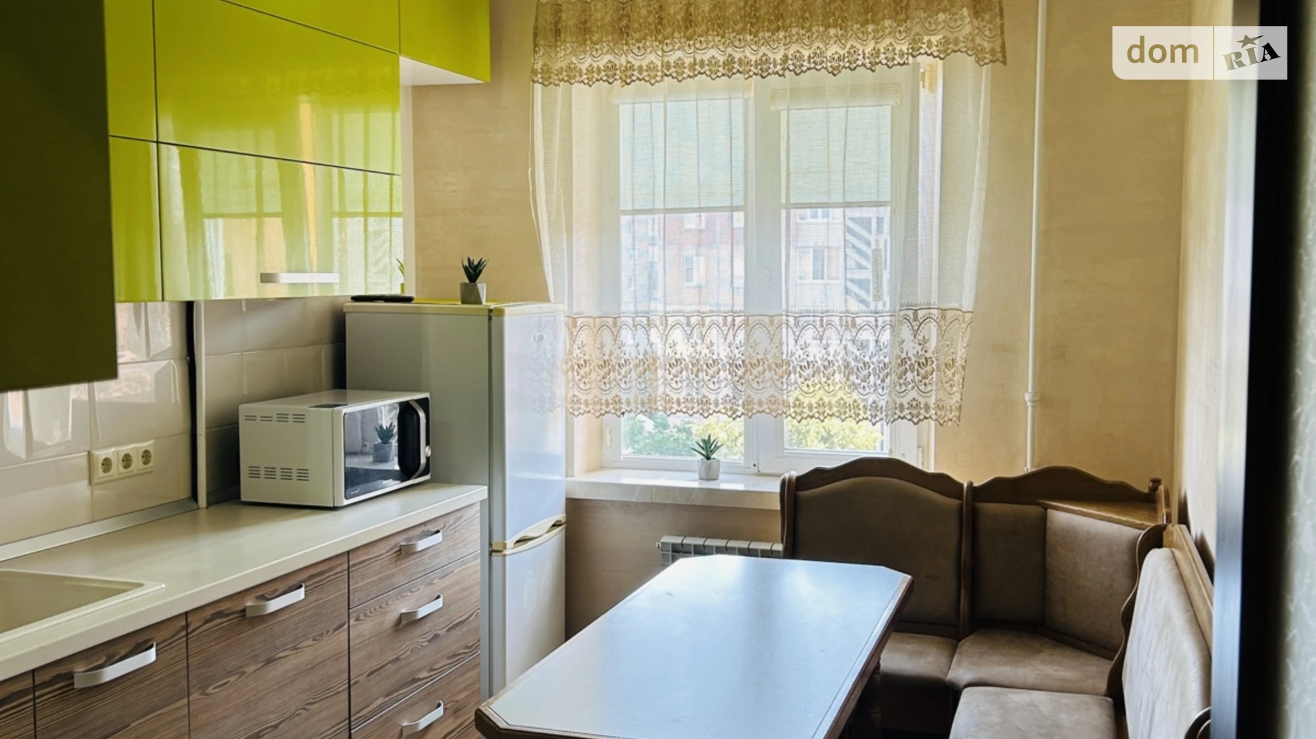 3-комнатная квартира 70 кв. м в Луцке, ул. Кравчука, 7 - фото 3