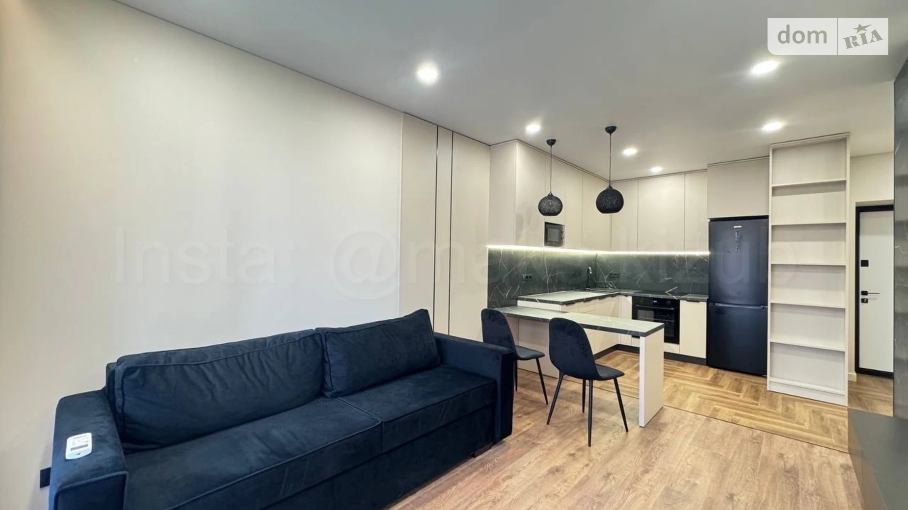 Продается 1-комнатная квартира 41 кв. м в Ужгороде, ул. Тлехаса, 19 корпус 3 - фото 2