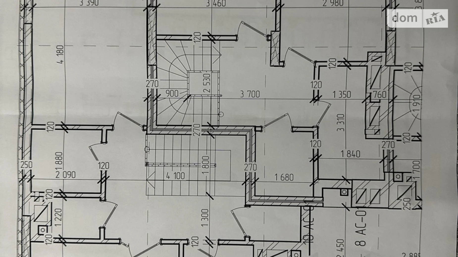 Продается 3-комнатная квартира 82.2 кв. м в Черновцах, ул. Каневская, 23А - фото 3