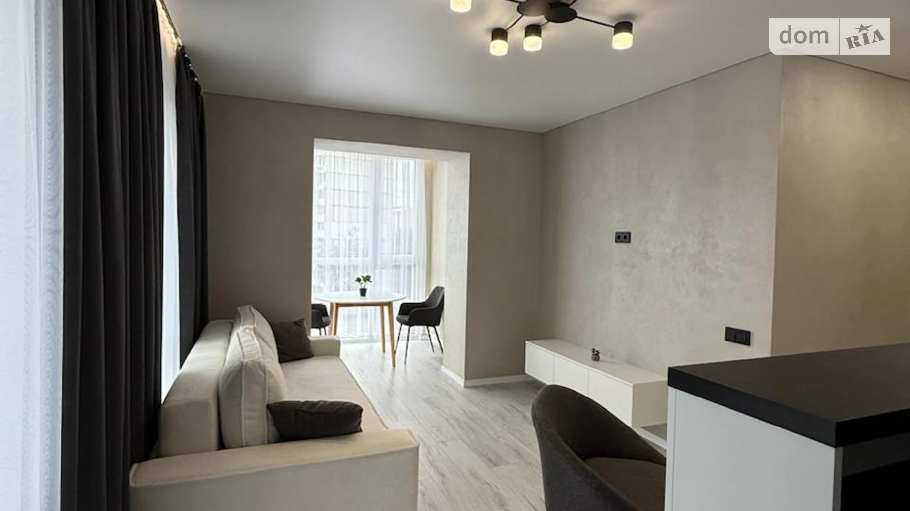 Продається 1-кімнатна квартира 47 кв. м у Рівному, цена: 74900 $ - фото 2