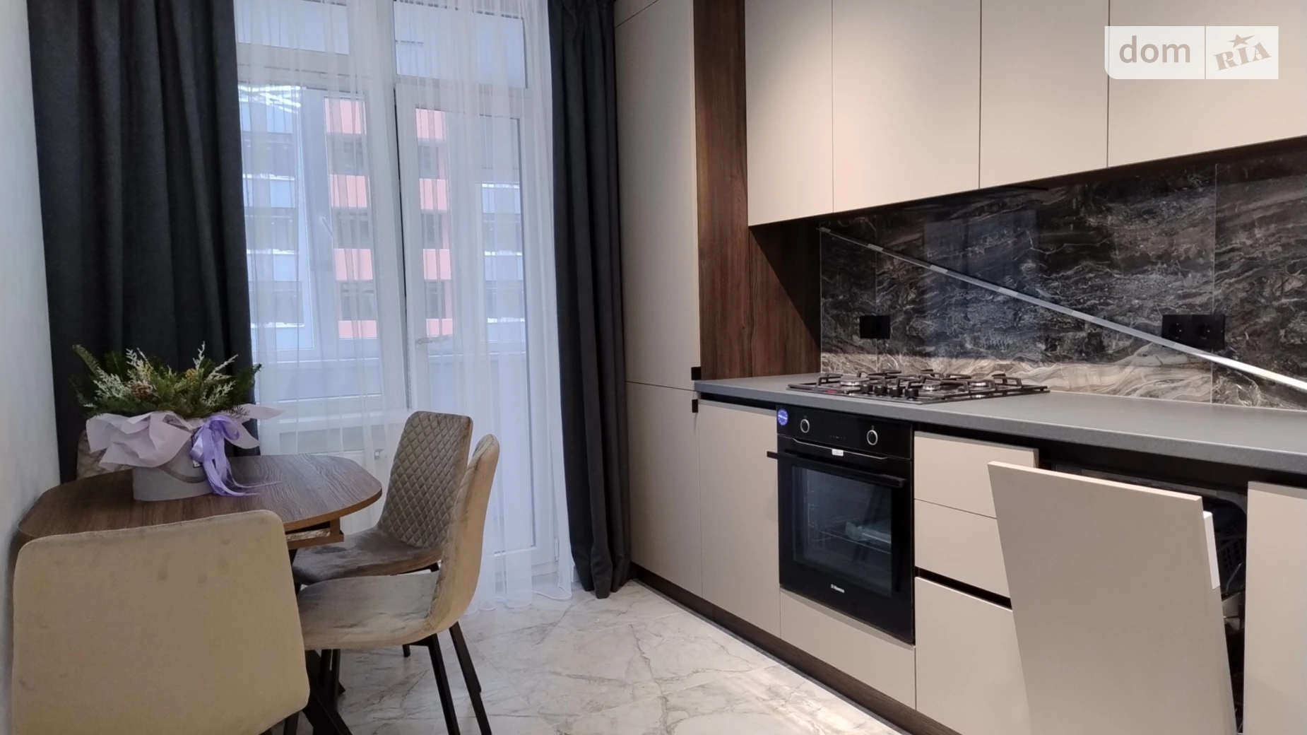 1-комнатная квартира 42 кв. м в Тернополе, ул. Смакулы, 7А - фото 3