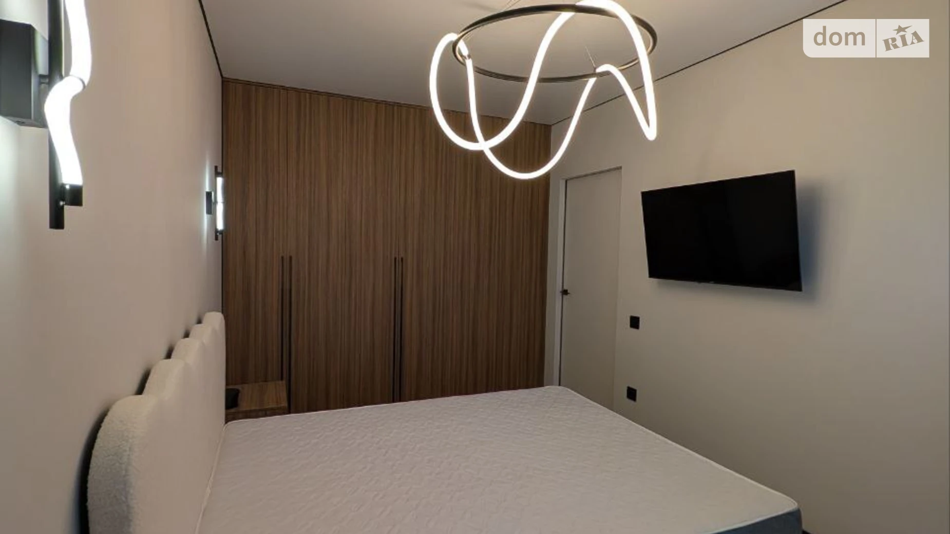 Продается 1-комнатная квартира 38 кв. м в Ивано-Франковске, ул. Юліана Пелеша(Крайковского) - фото 3