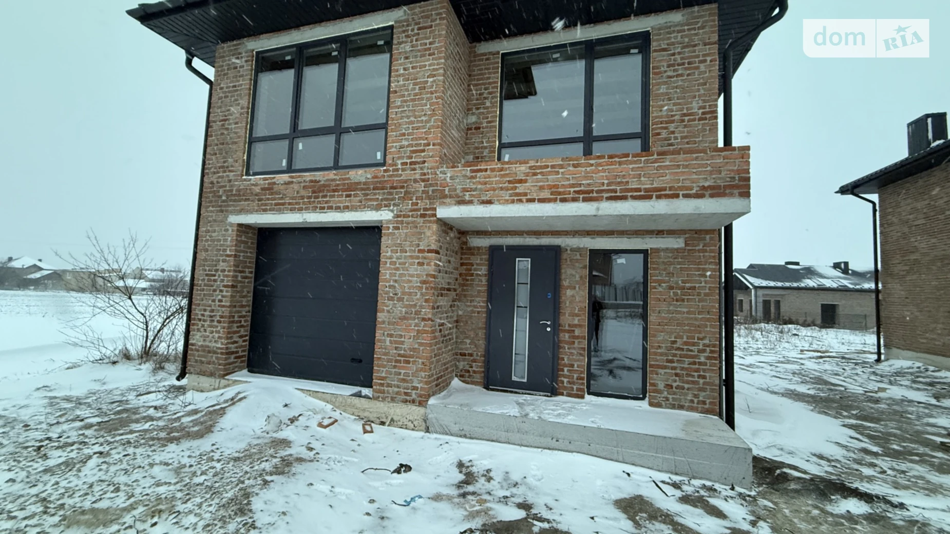 Продается дом на 2 этажа 120 кв. м с садом, цена: 75000 $ - фото 2