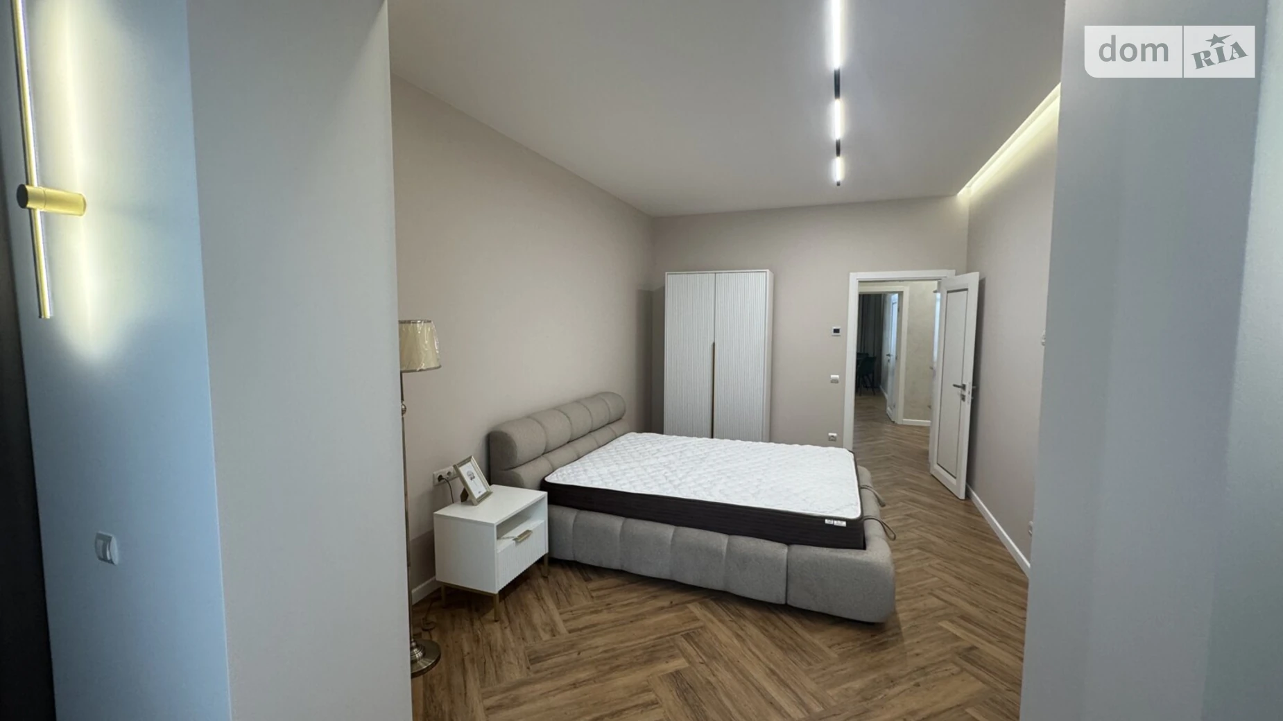 Продается 1-комнатная квартира 64.9 кв. м в Ужгороде, ул. Капушанская(Победы) - фото 5