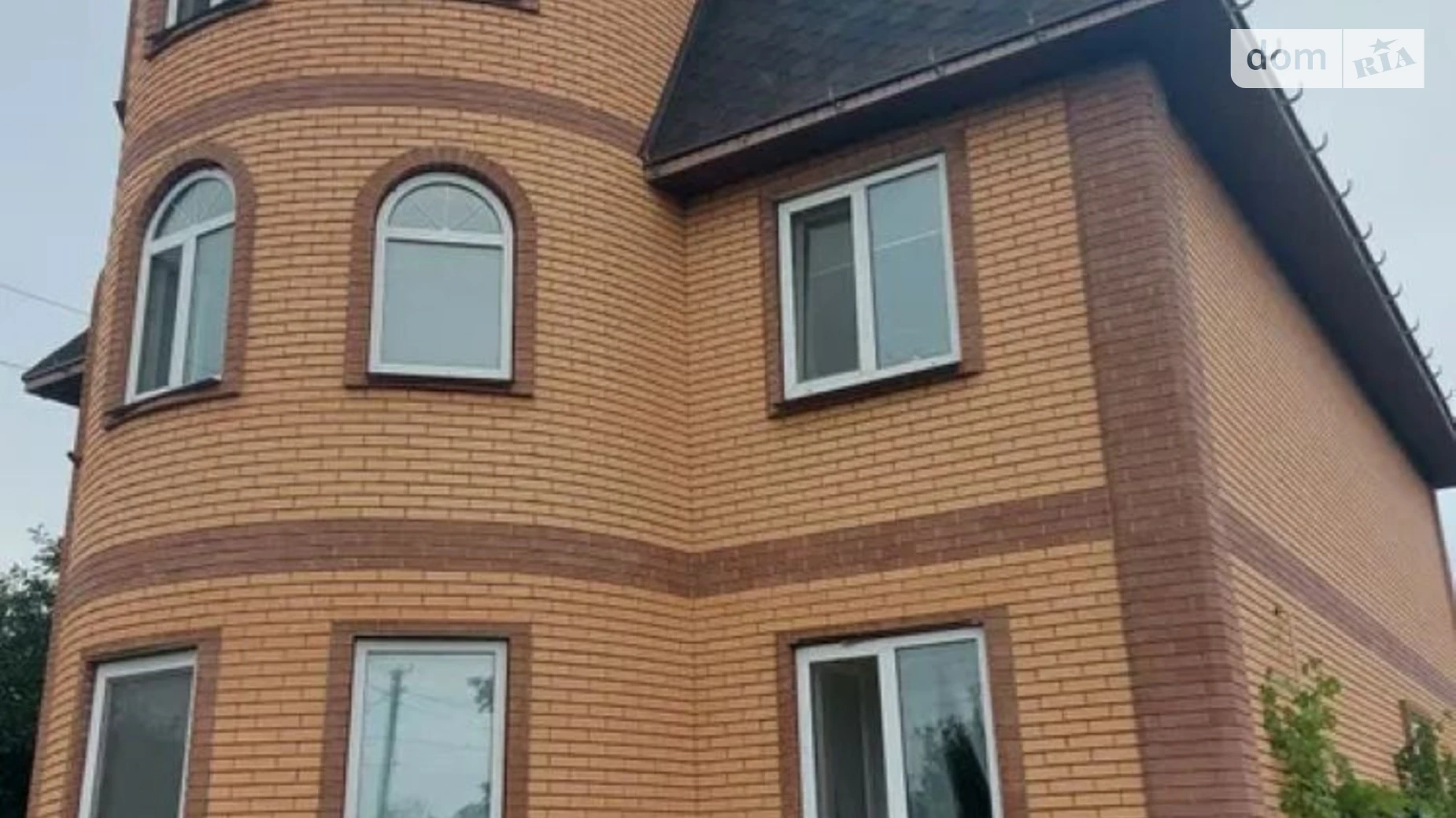 Продается дом на 3 этажа 215 кв. м с верандой, цена: 320000 $ - фото 2