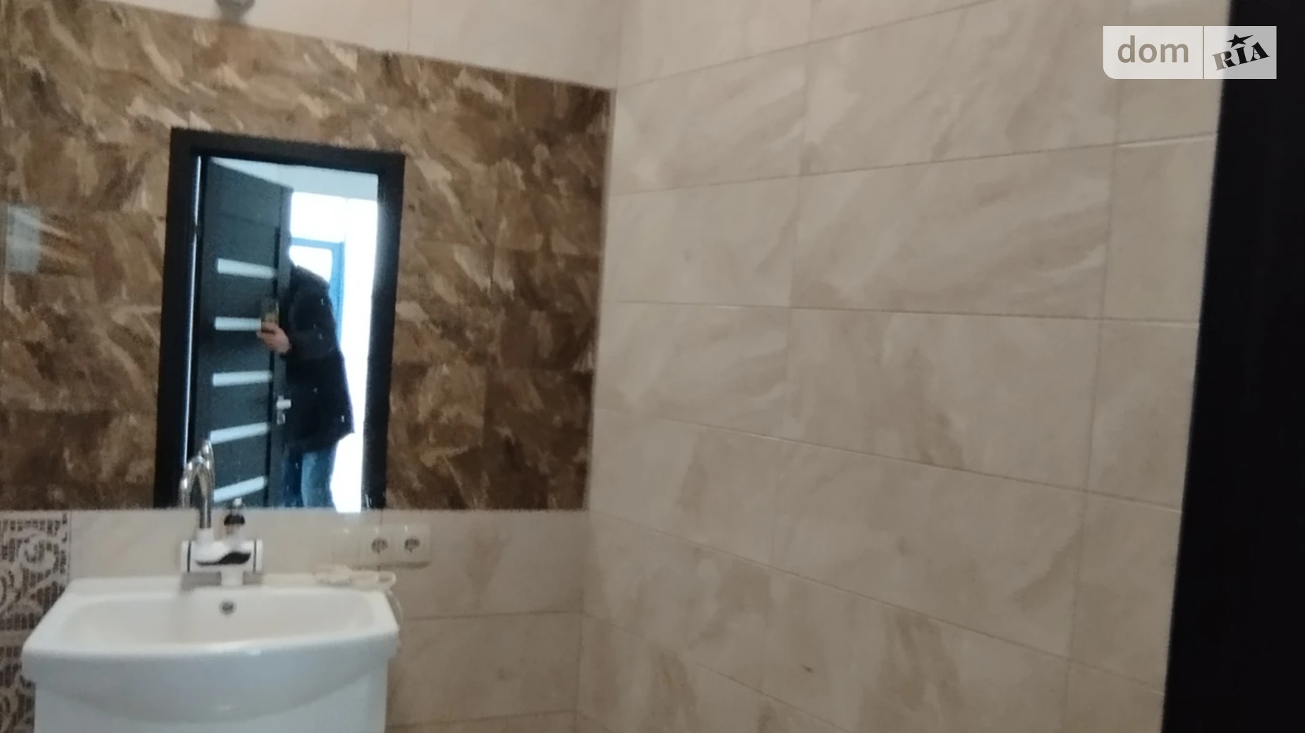 Сдается в аренду офис 49 кв. м в бизнес-центре, цена: 450 € - фото 3