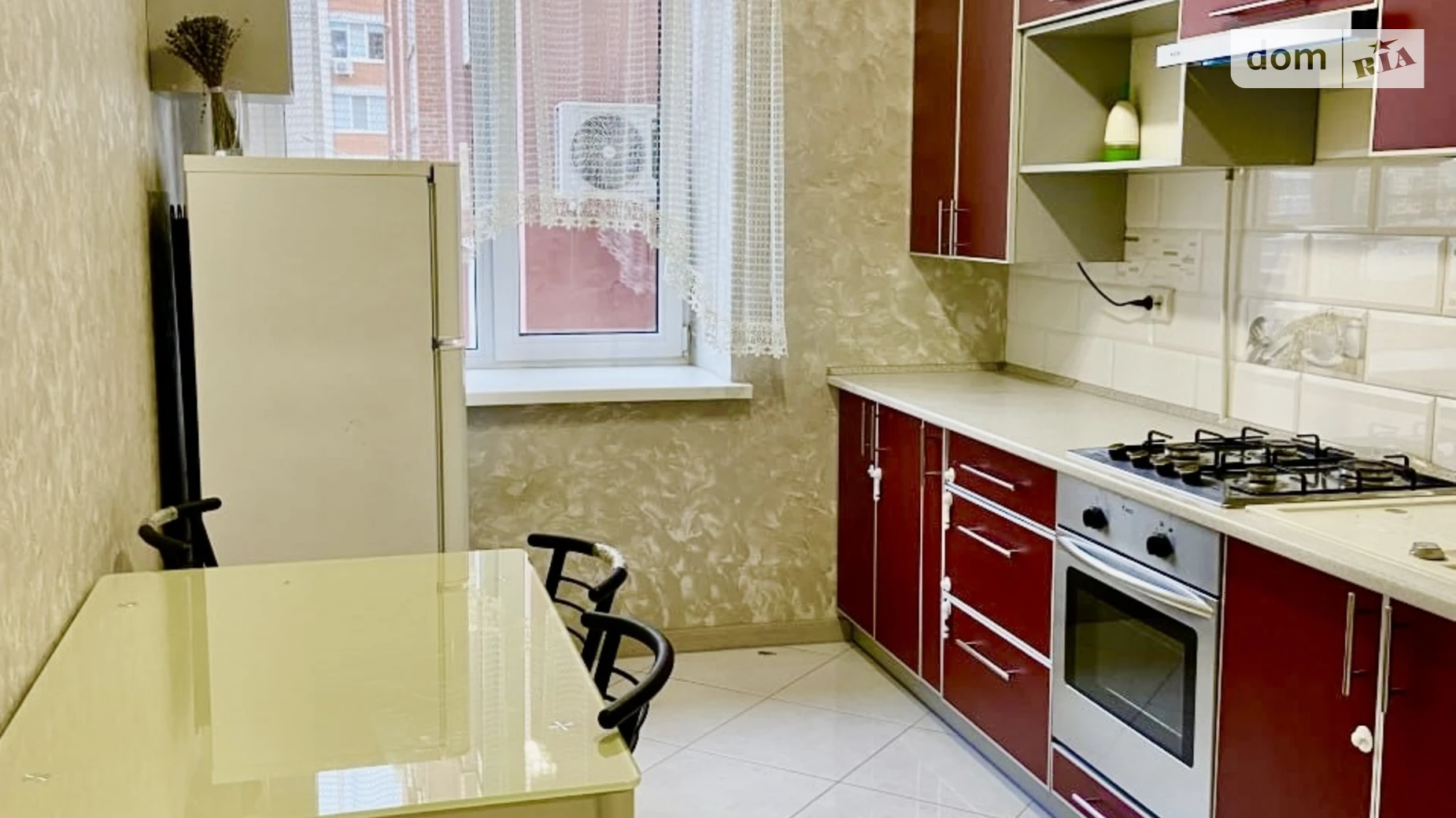 2-комнатная квартира 65 кв. м в Луцке, ул. Звездная(Арцеулова) - фото 4