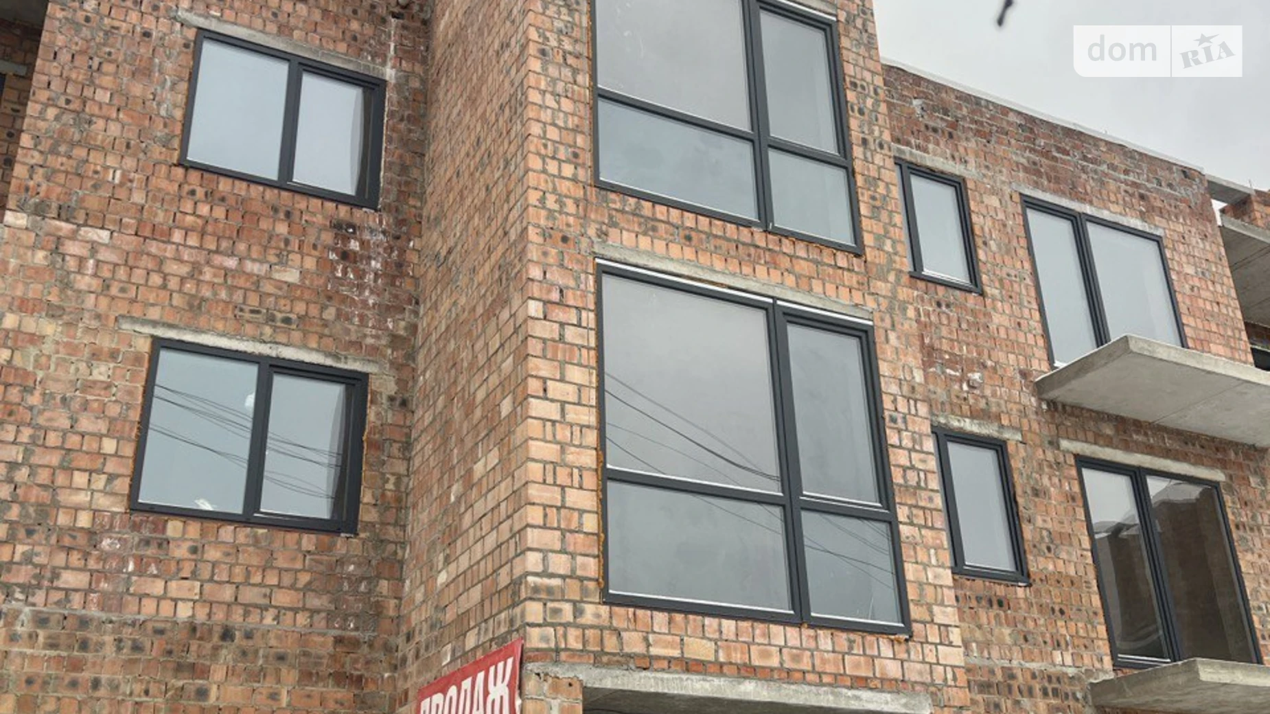 Продается 3-комнатная квартира 58 кв. м в Рудно, ул. Тараса Шевченко, 136 - фото 2