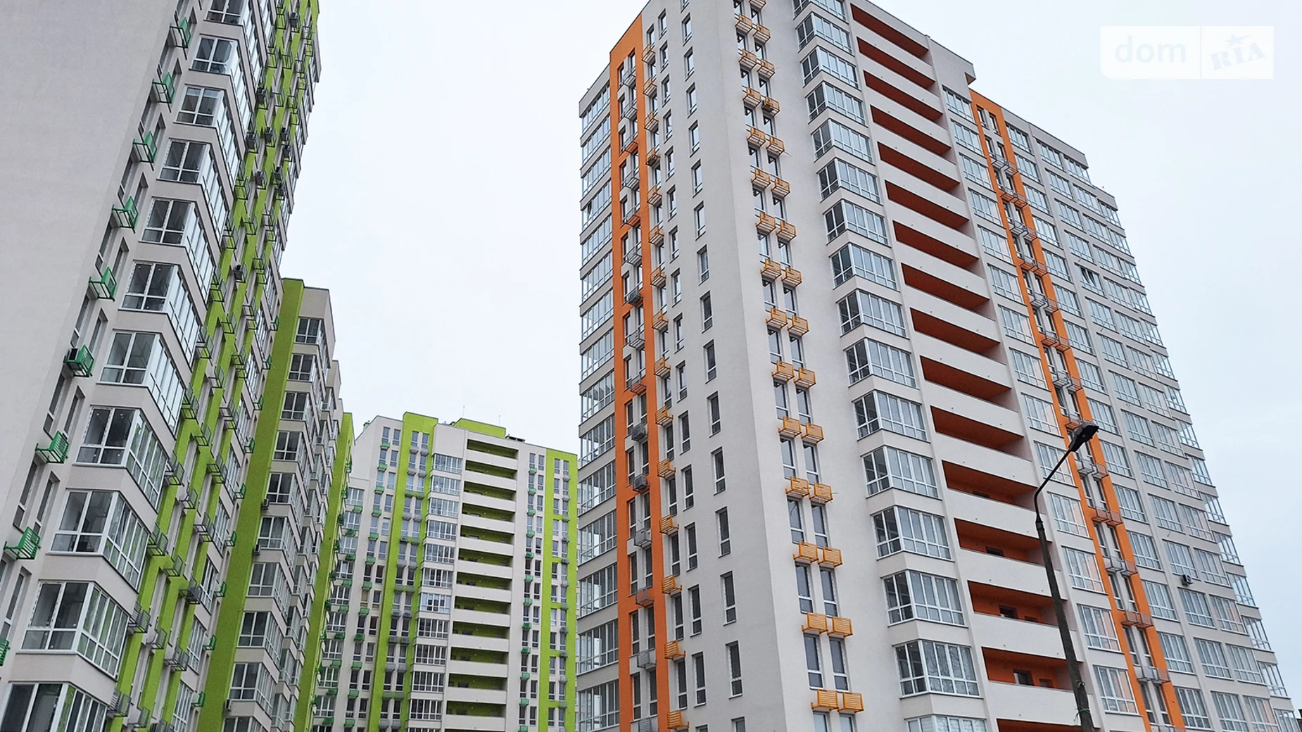 Продается 1-комнатная квартира 37 кв. м в Киеве, ул. Бердника Олеся, 1В - фото 2