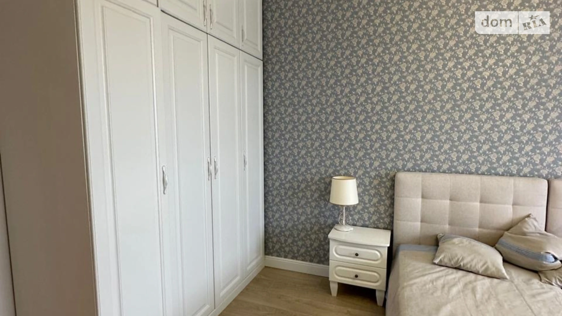 Продается 1-комнатная квартира 42 кв. м в Ужгороде, ул. Гойды, 10 - фото 2