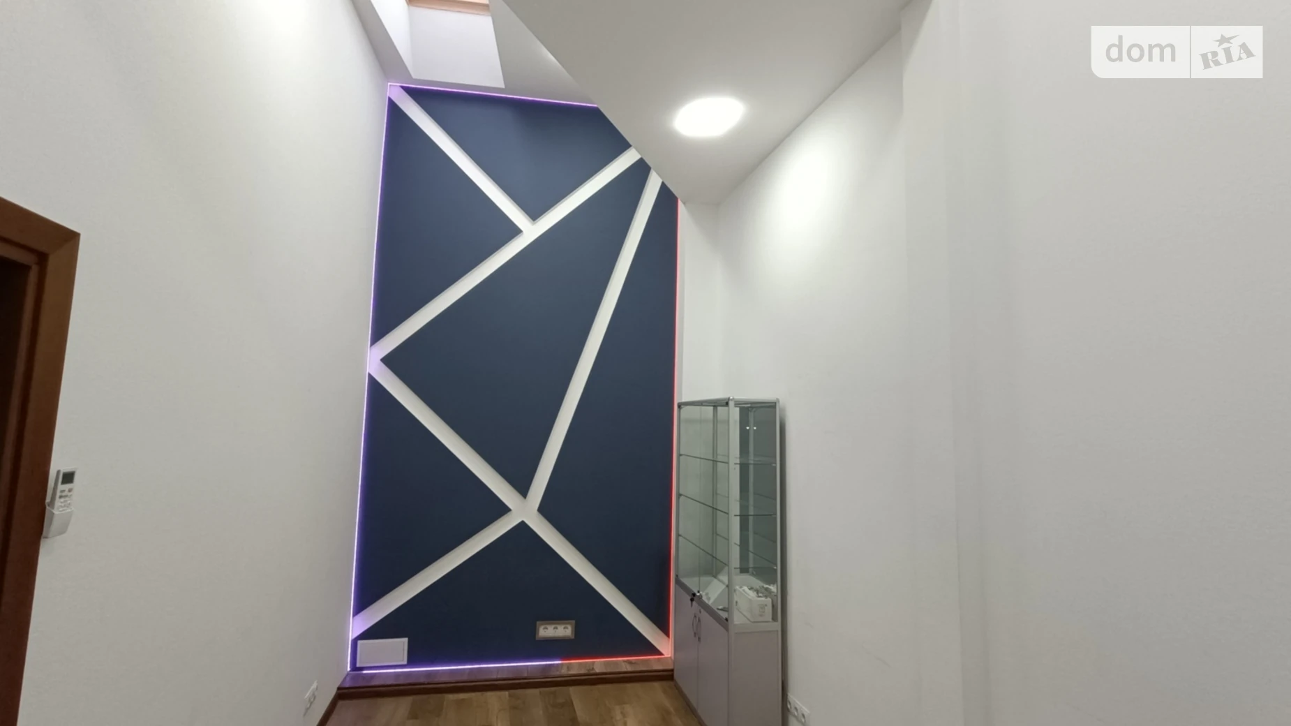 Здається в оренду офіс 15 кв. м в бізнес-центрі, цена: 4500 грн - фото 3