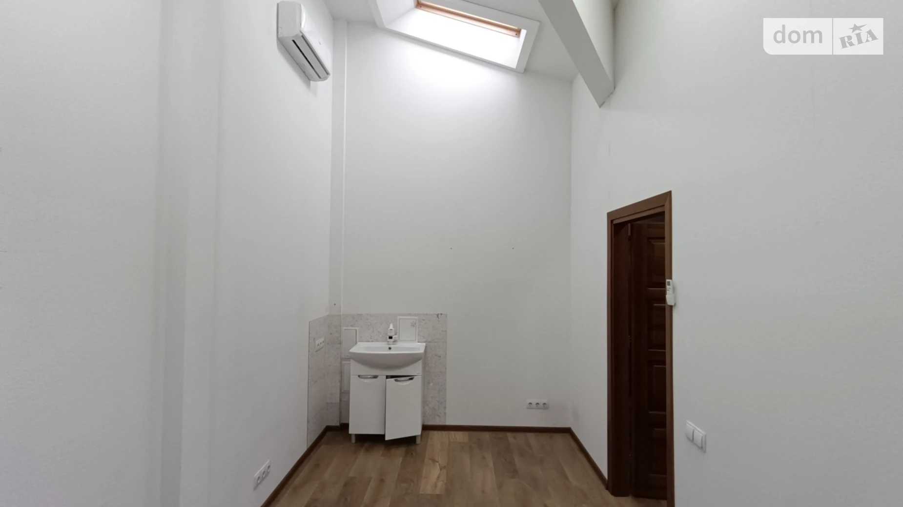 Здається в оренду офіс 15 кв. м в бізнес-центрі, цена: 4500 грн - фото 4