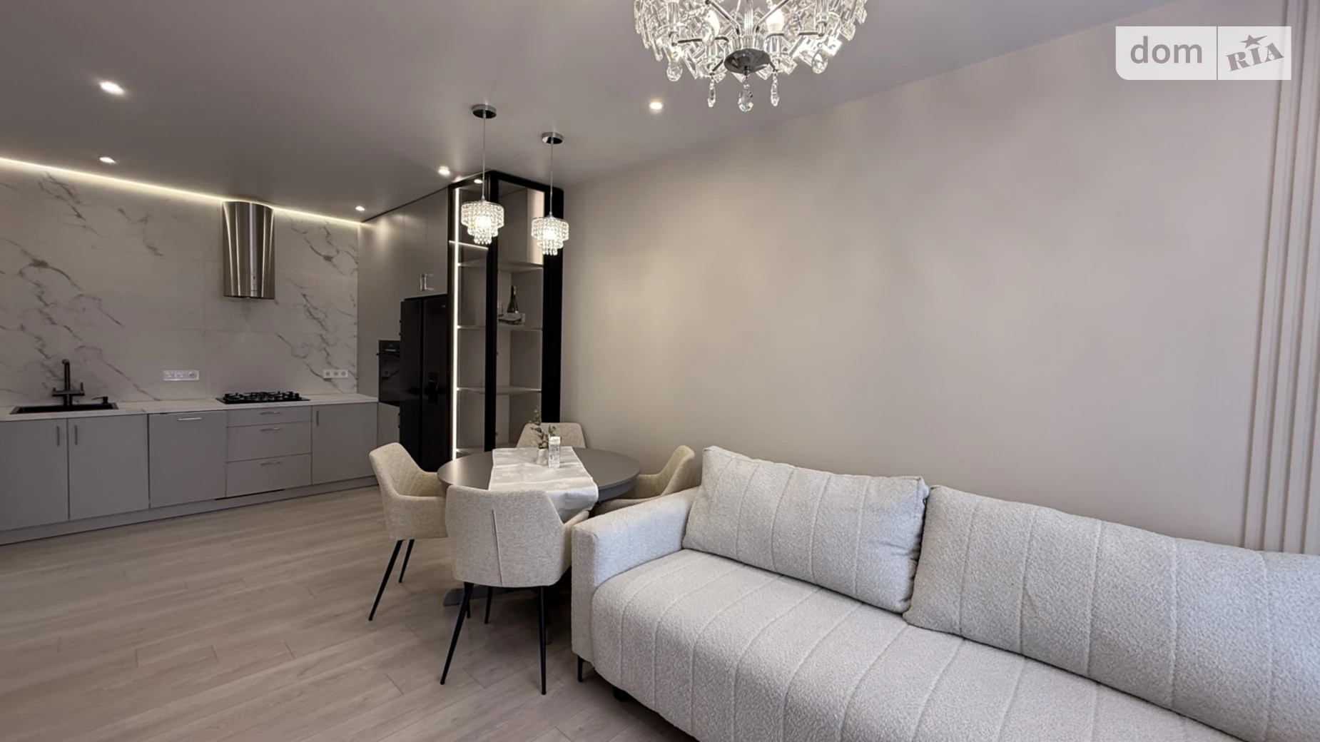 Продается 2-комнатная квартира 72 кв. м в Львове, ул. Роксоляны, 1 - фото 5