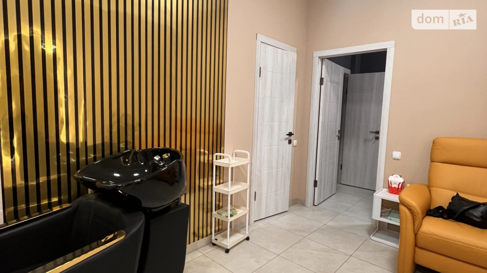 Здається в оренду приміщення вільного призначення 32 кв. м в 10-поверховій будівлі, цена: 6000 грн - фото 3