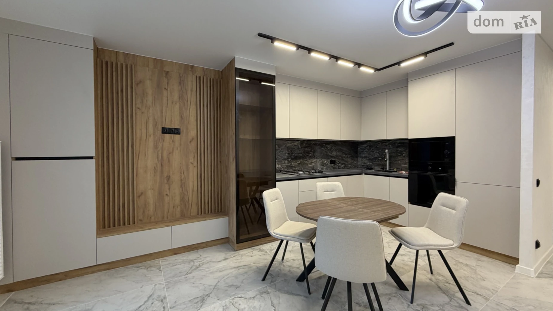 2-комнатная квартира 83 кв. м в Тернополе, просп. Злуки - фото 2