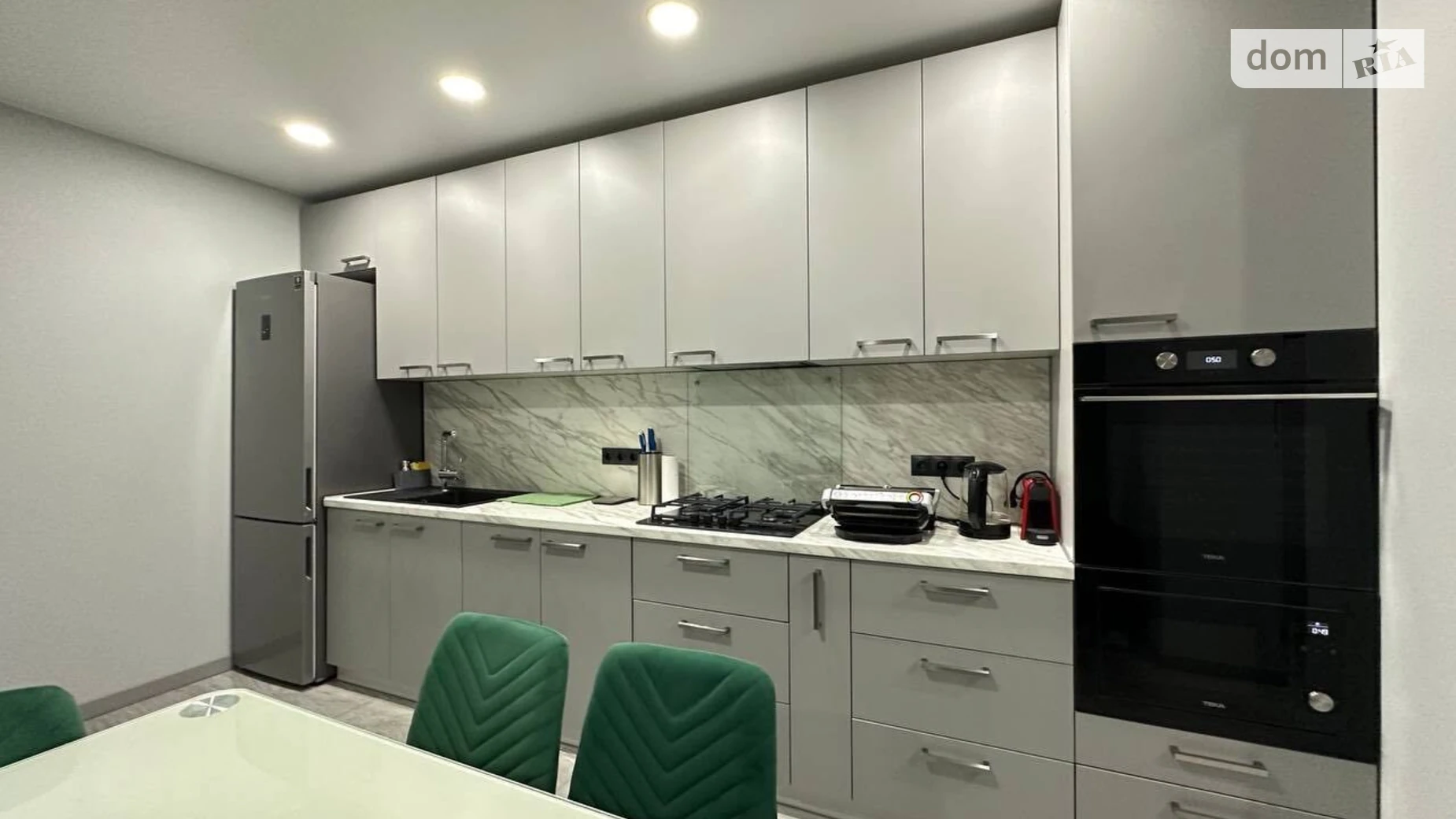 Продается 1-комнатная квартира 60 кв. м в Днепре, ул. Набережная Победы, 42Ф - фото 2