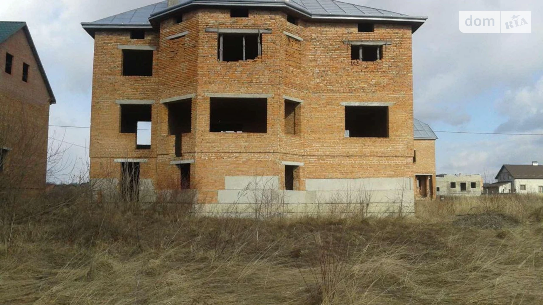 Продается дом на 3 этажа 373 кв. м с мансардой, цена: 49000 $ - фото 3