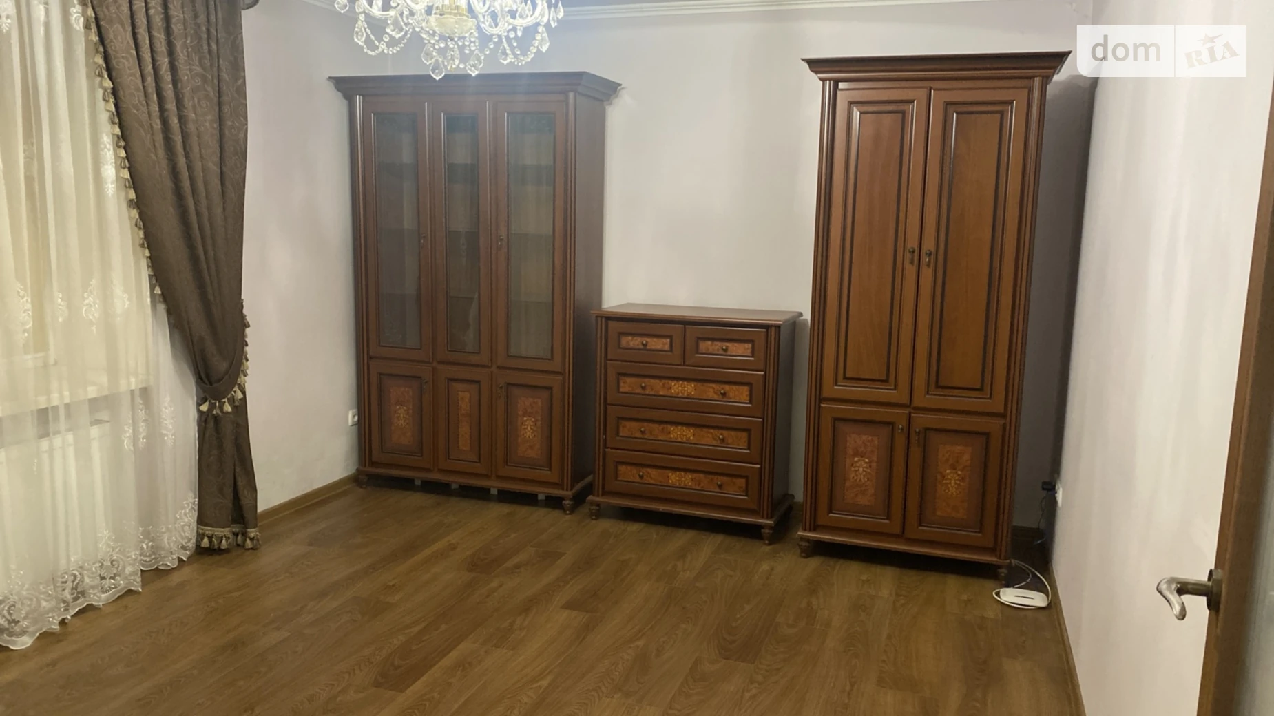 1-комнатная квартира 40 кв. м в Тернополе, ул. Евгения Коновальца - фото 3