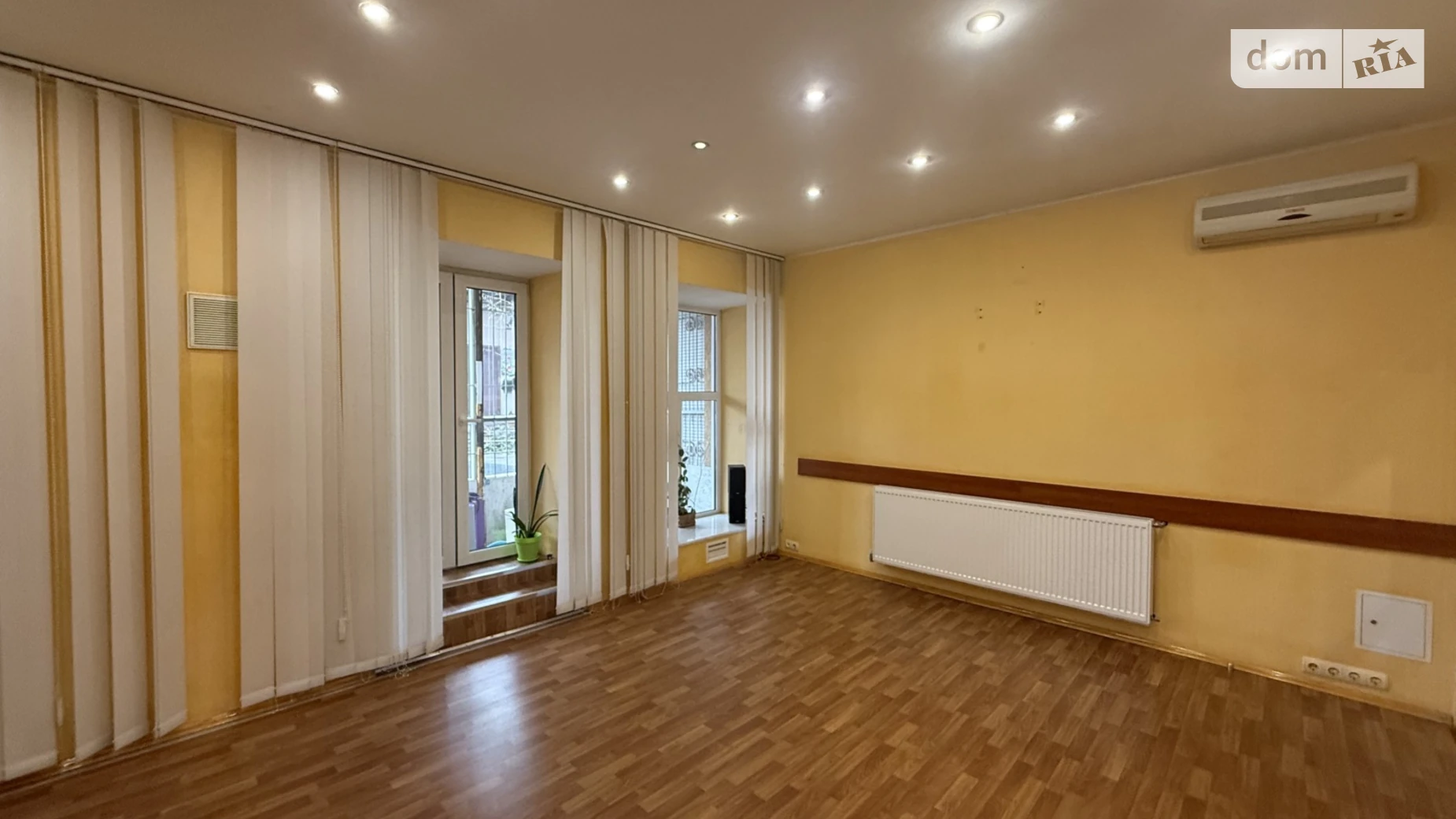 Здається в оренду офіс 65 кв. м в бізнес-центрі, цена: 500 $ - фото 3